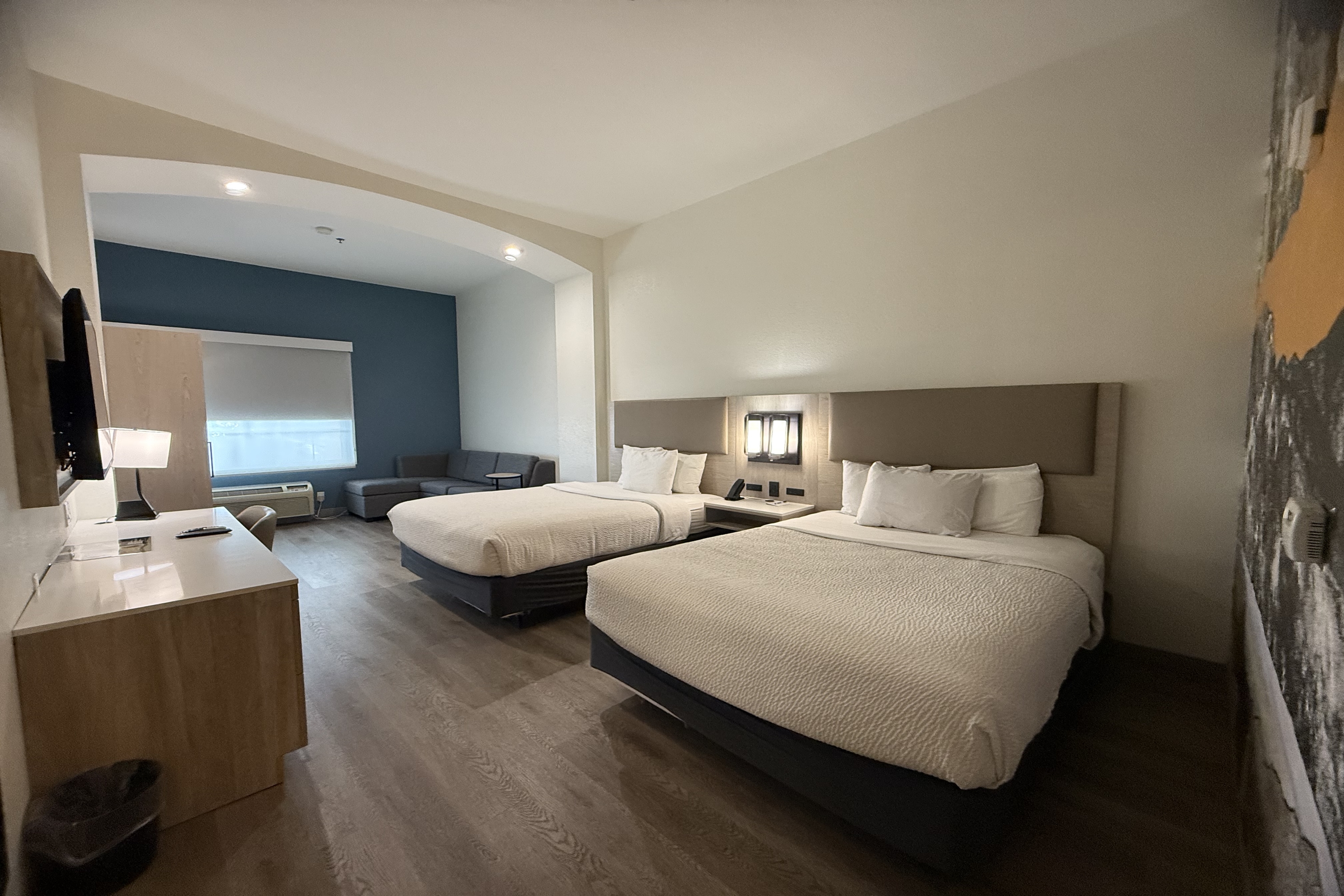 Guest room at the La Quinta Inn & Suites by Wyndham Albuquerque Midtown in Albuquerque, New Mexico