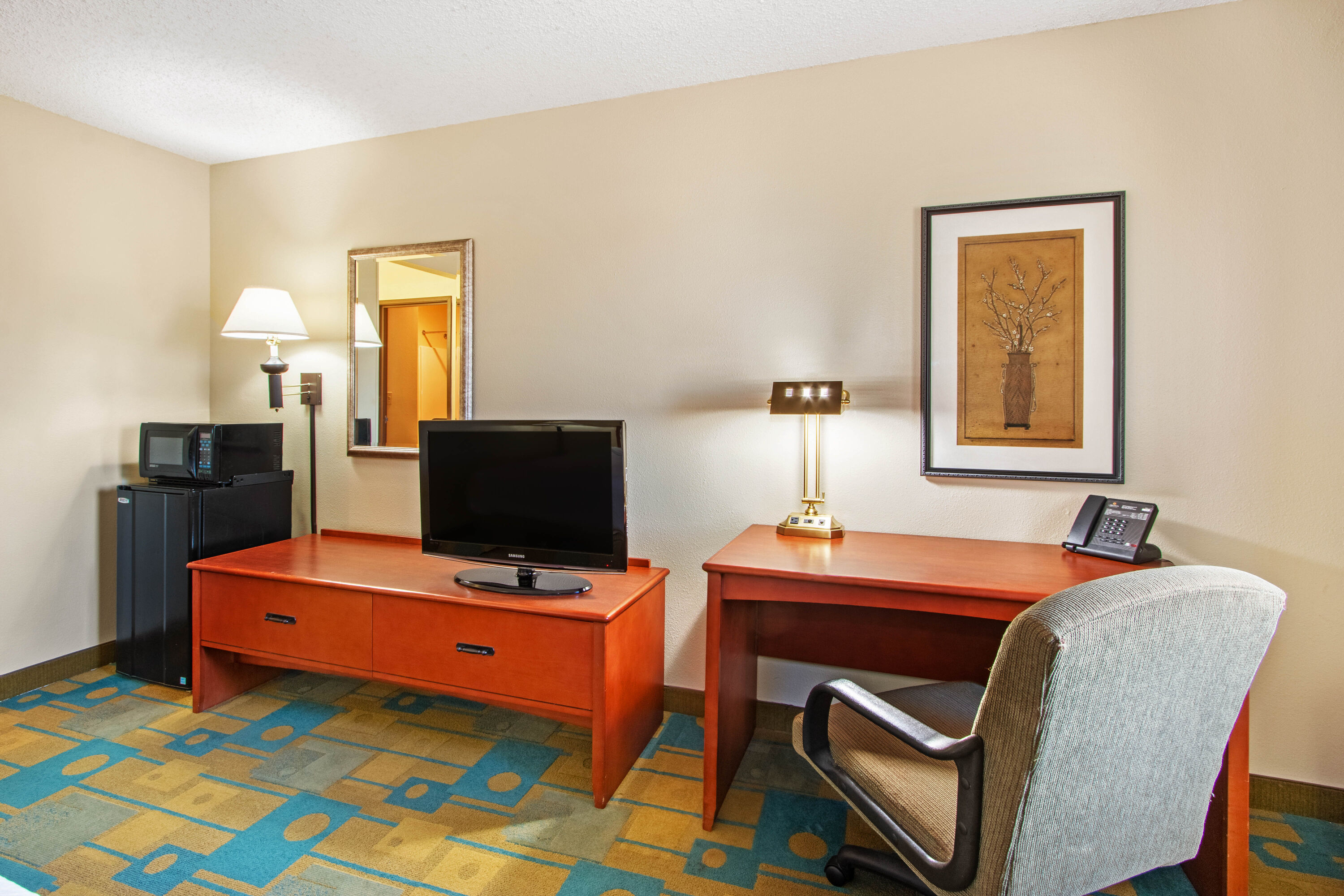 La Quinta Inn & Suites by Wyndham Albuquerque Journal Ctr NW