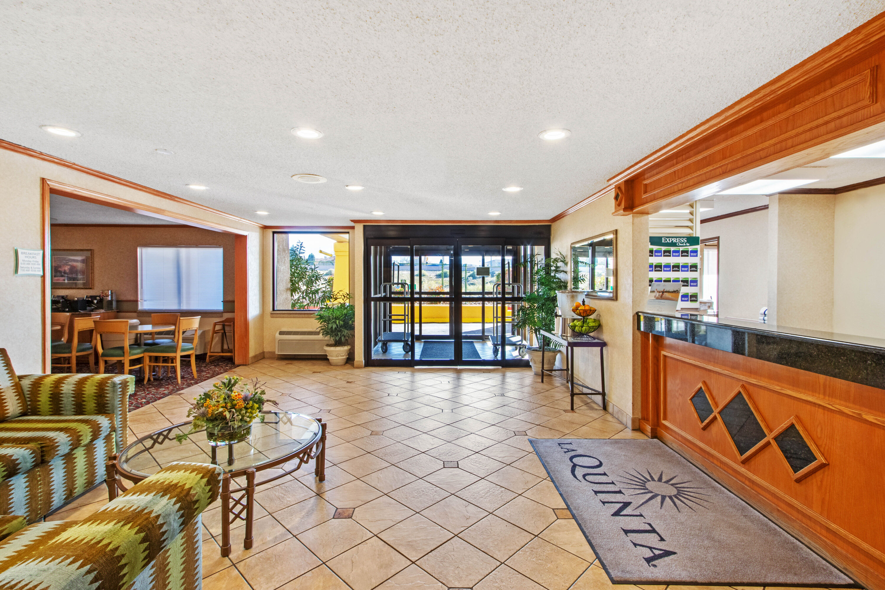 La Quinta Inn & Suites by Wyndham Albuquerque Journal Ctr NW
