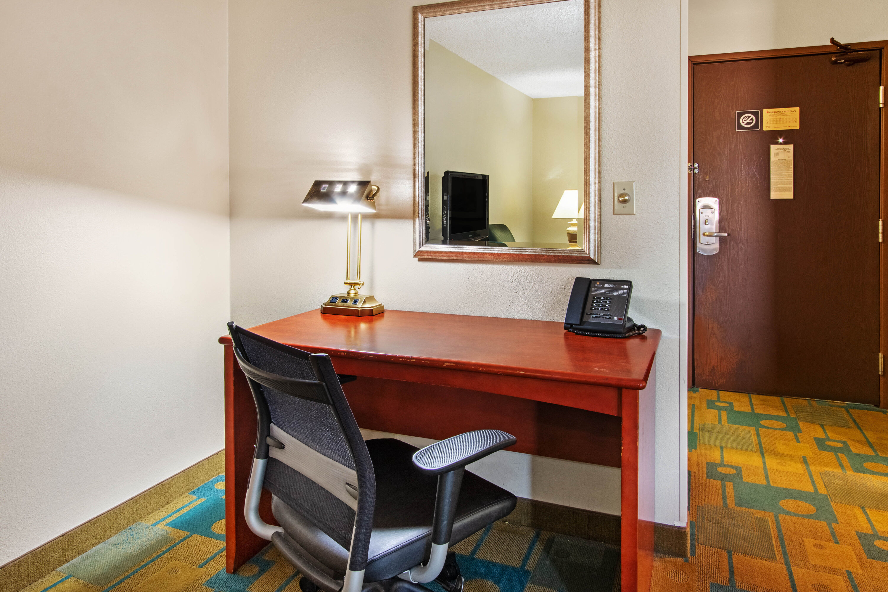La Quinta Inn & Suites by Wyndham Albuquerque Journal Ctr NW suite in Albuquerque, New Mexico