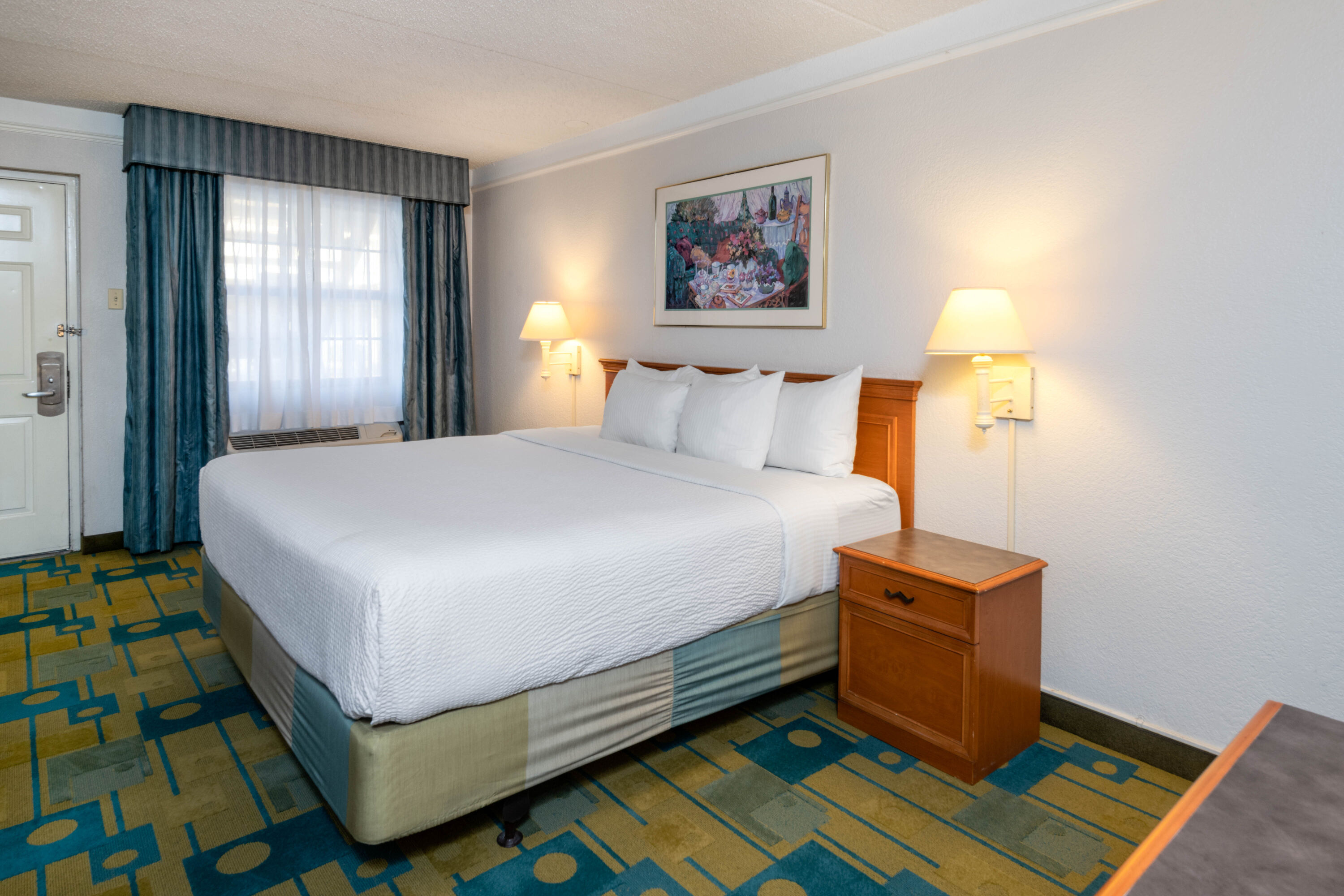 Guest room at the La Quinta Inn by Wyndham Farmington in Farmington, New Mexico