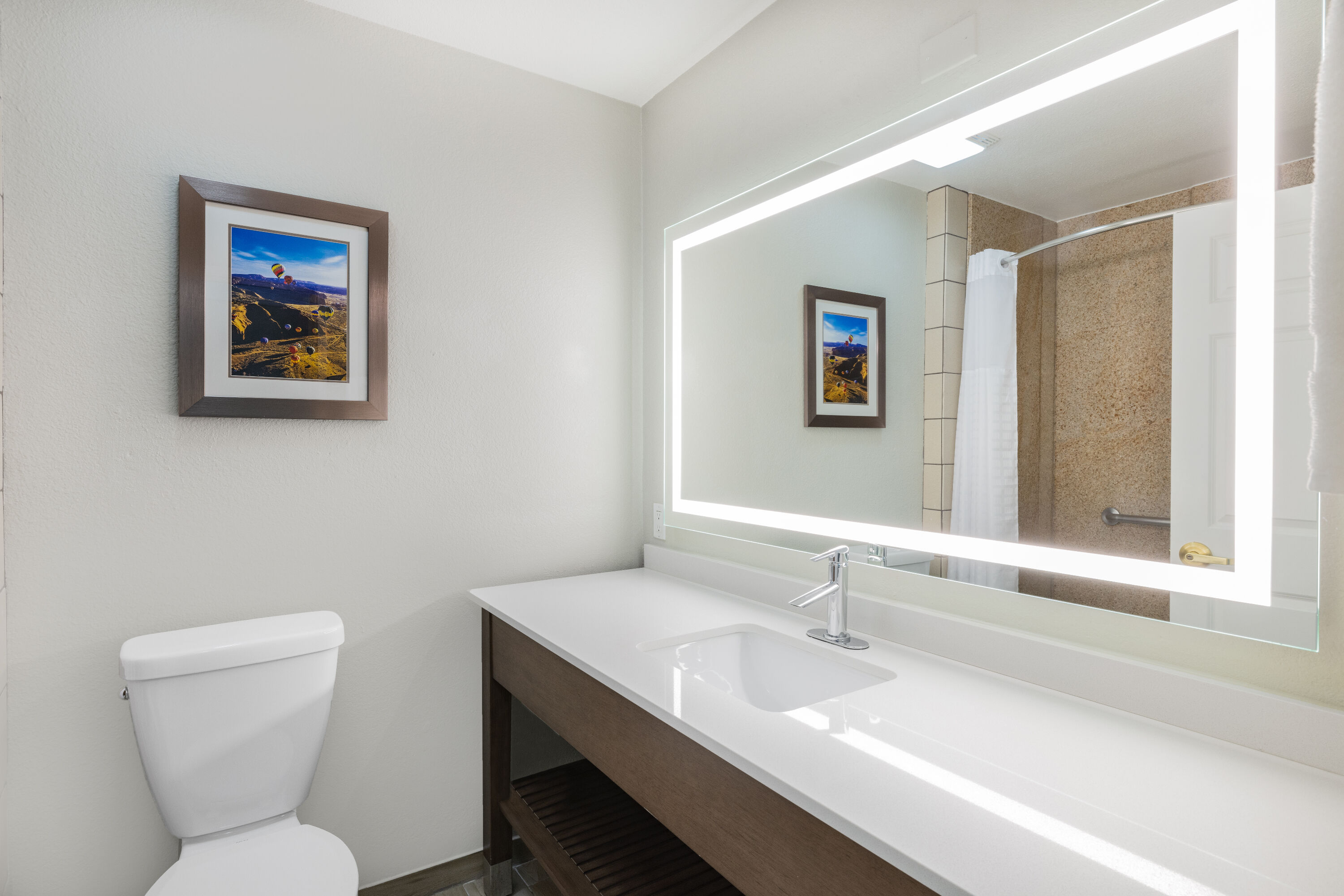 Guest room bath at the La Quinta Inn & Suites by Wyndham Gallup in Gallup, New Mexico