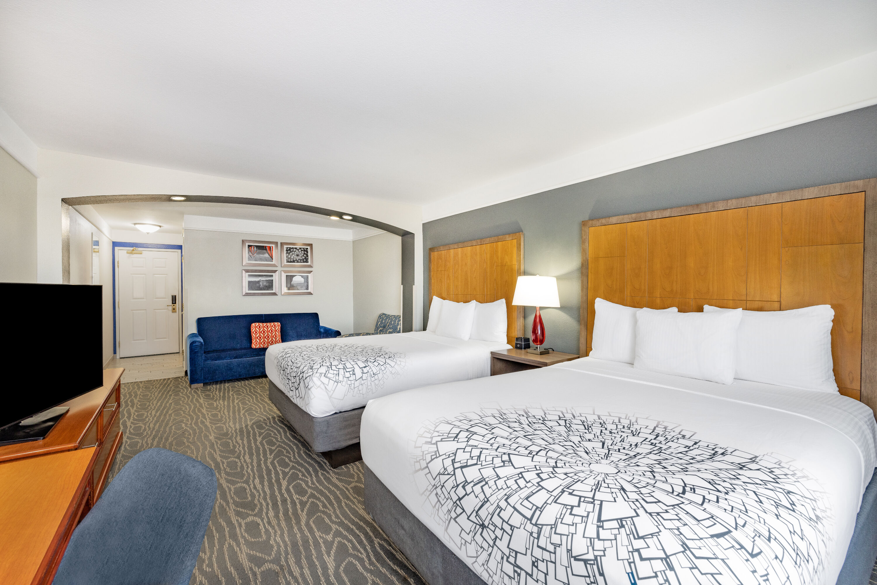 La Quinta Inn & Suites by Wyndham Gallup suite in Gallup, New Mexico