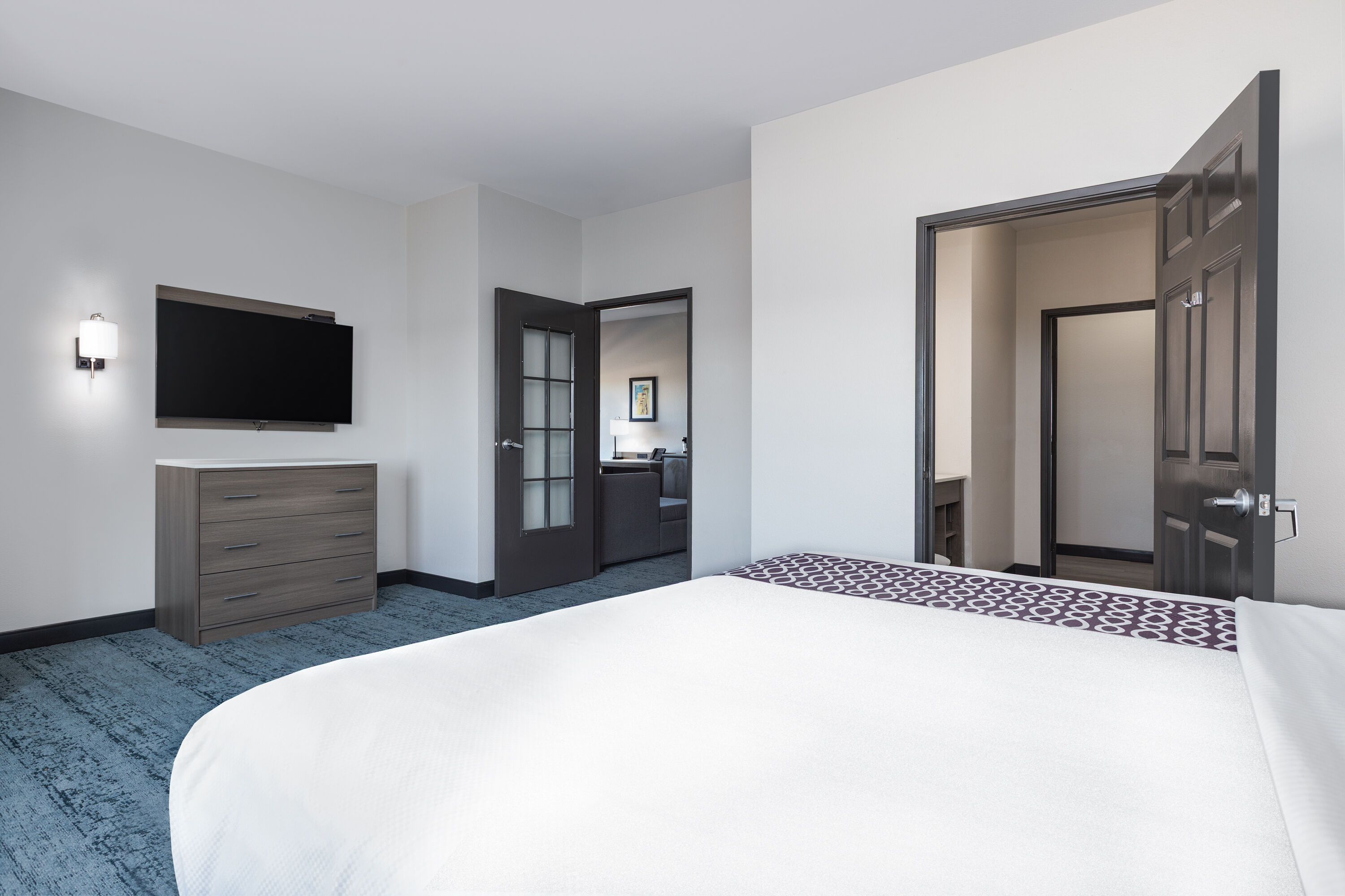 La Quinta Inn & Suites by Wyndham Hobbs suite in Hobbs, New Mexico