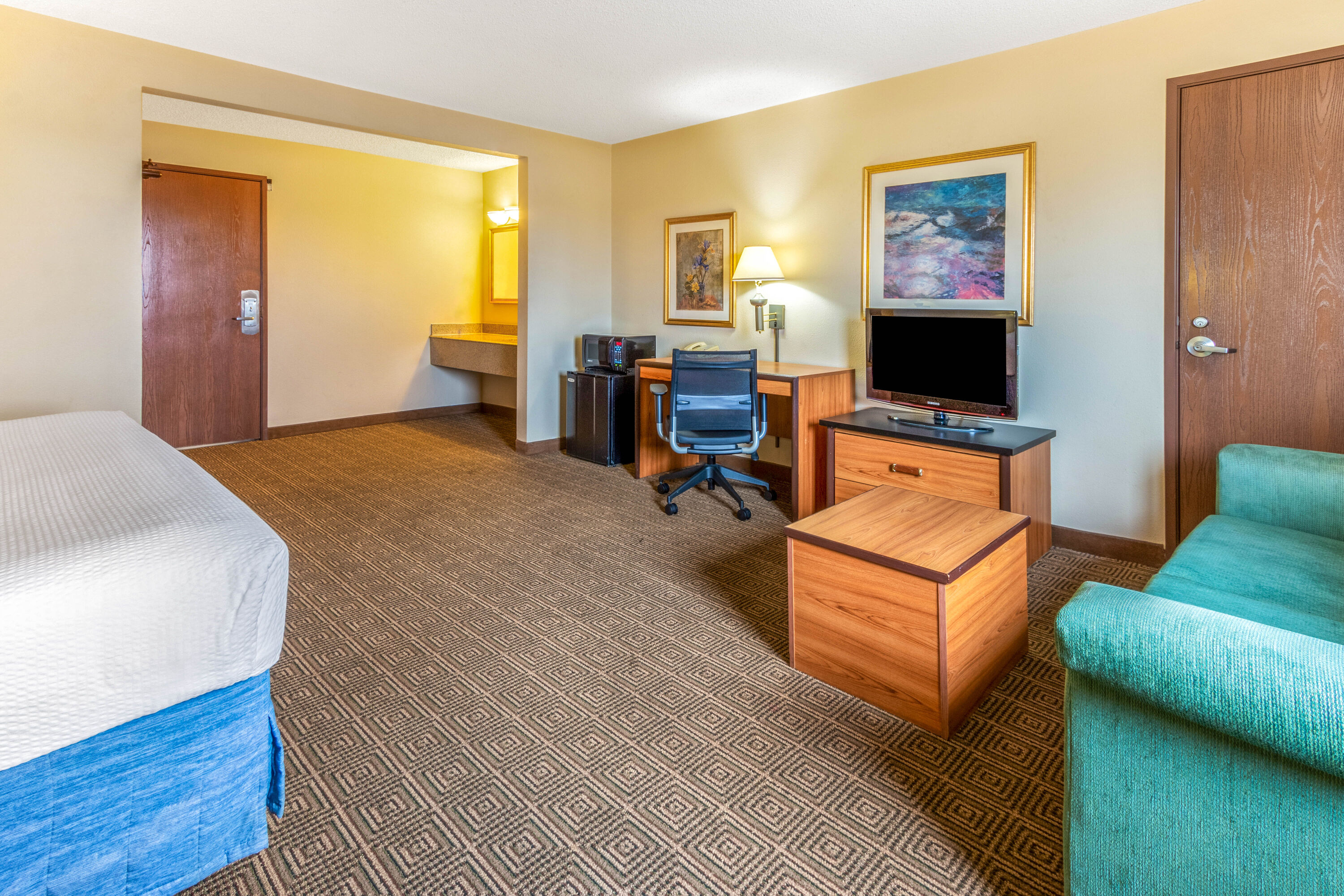 La Quinta Inn & Suites by Wyndham Las Cruces Organ Mountain suite in Las Cruces, New Mexico