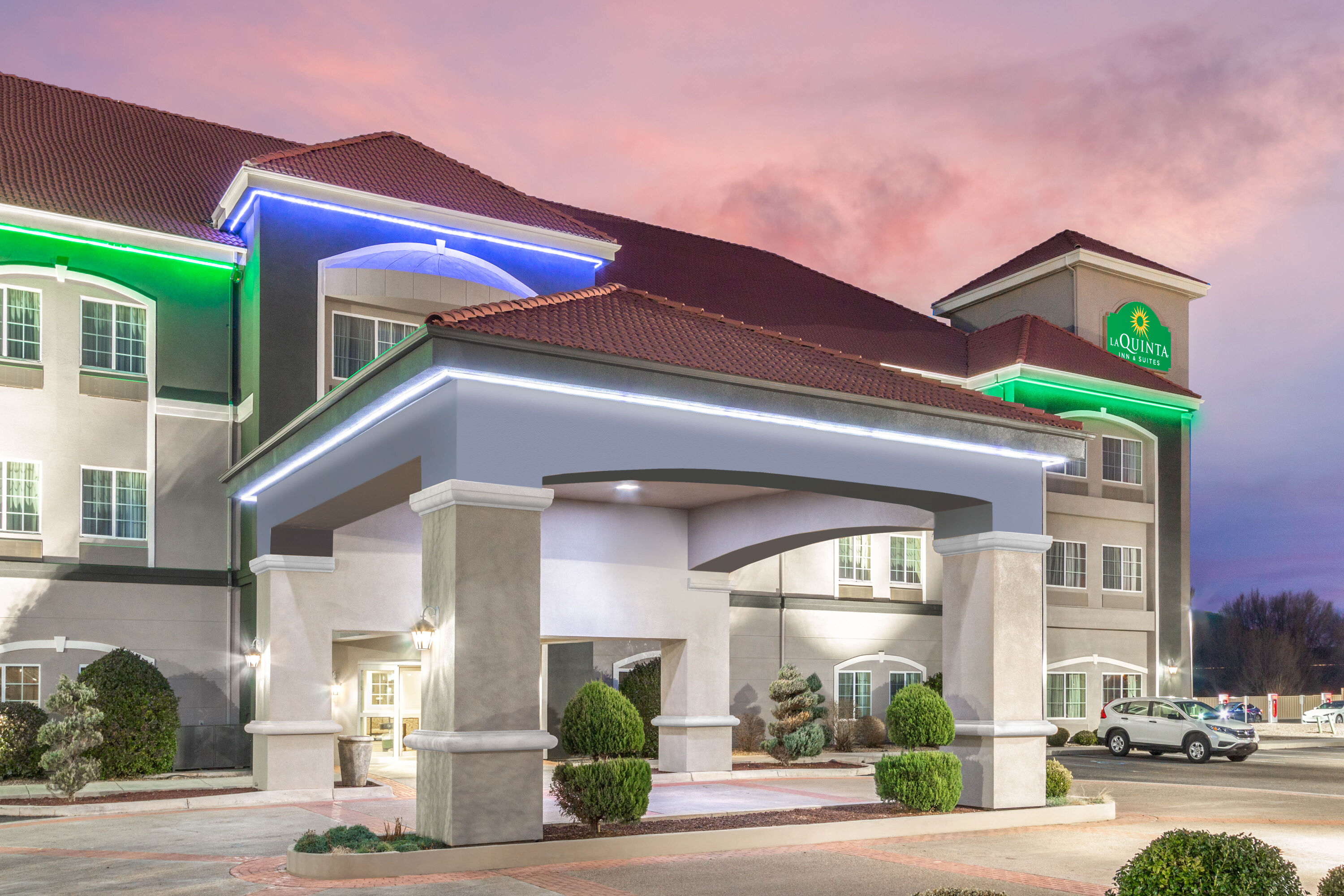 La Quinta Inn & Suites by Wyndham Tucumcari Tucumcari, NM Hotels