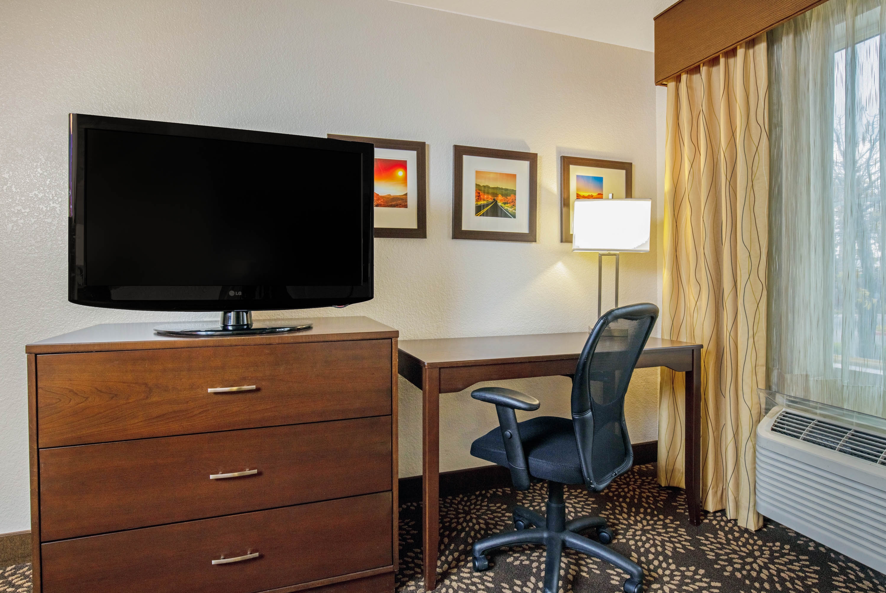 Guest room at the La Quinta Inn & Suites by Wyndham Las Vegas Red Rock in Las Vegas, Nevada