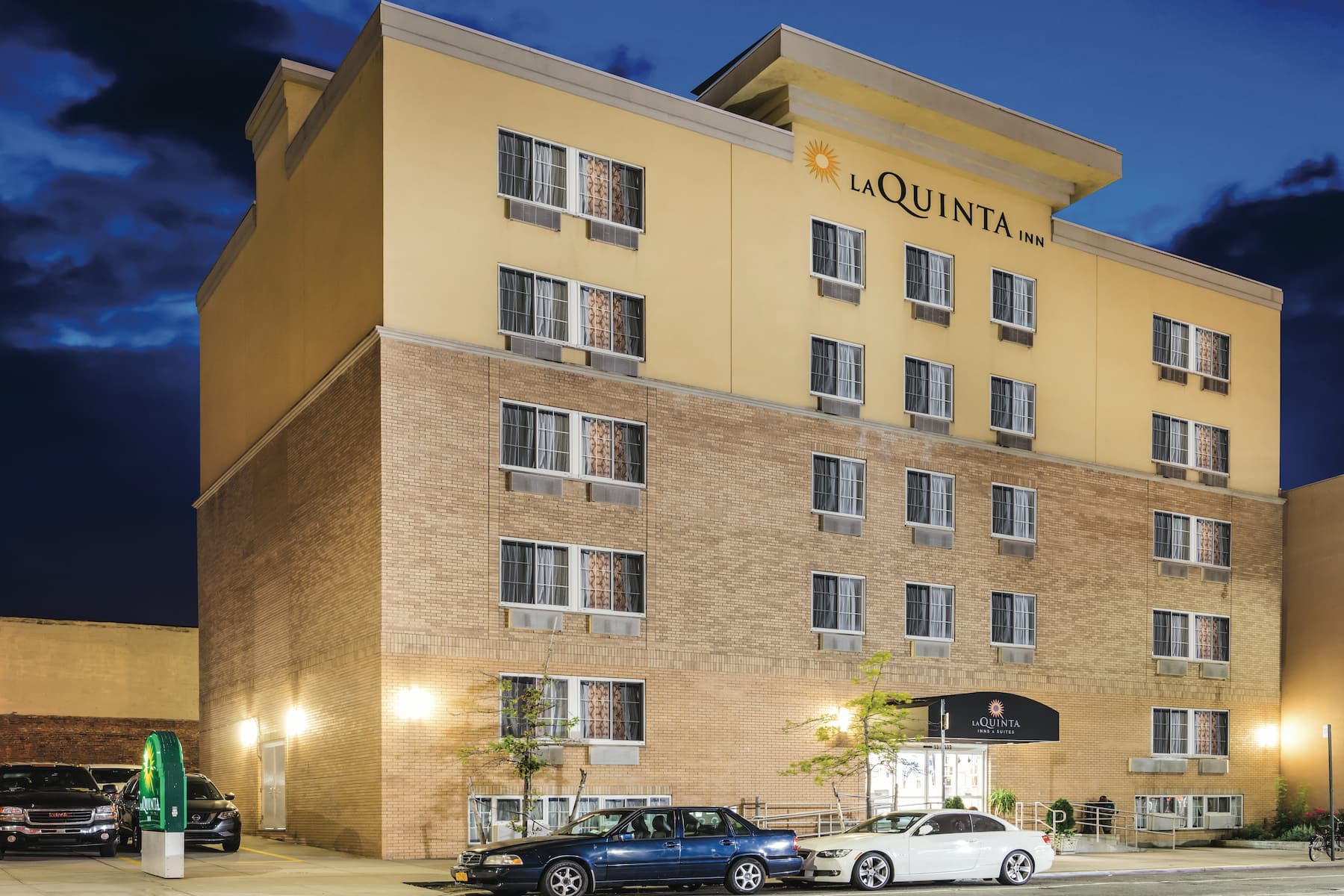 Quinta Inn Suites Wyndham Brooklyn Downtown Brooklyn  Hotels