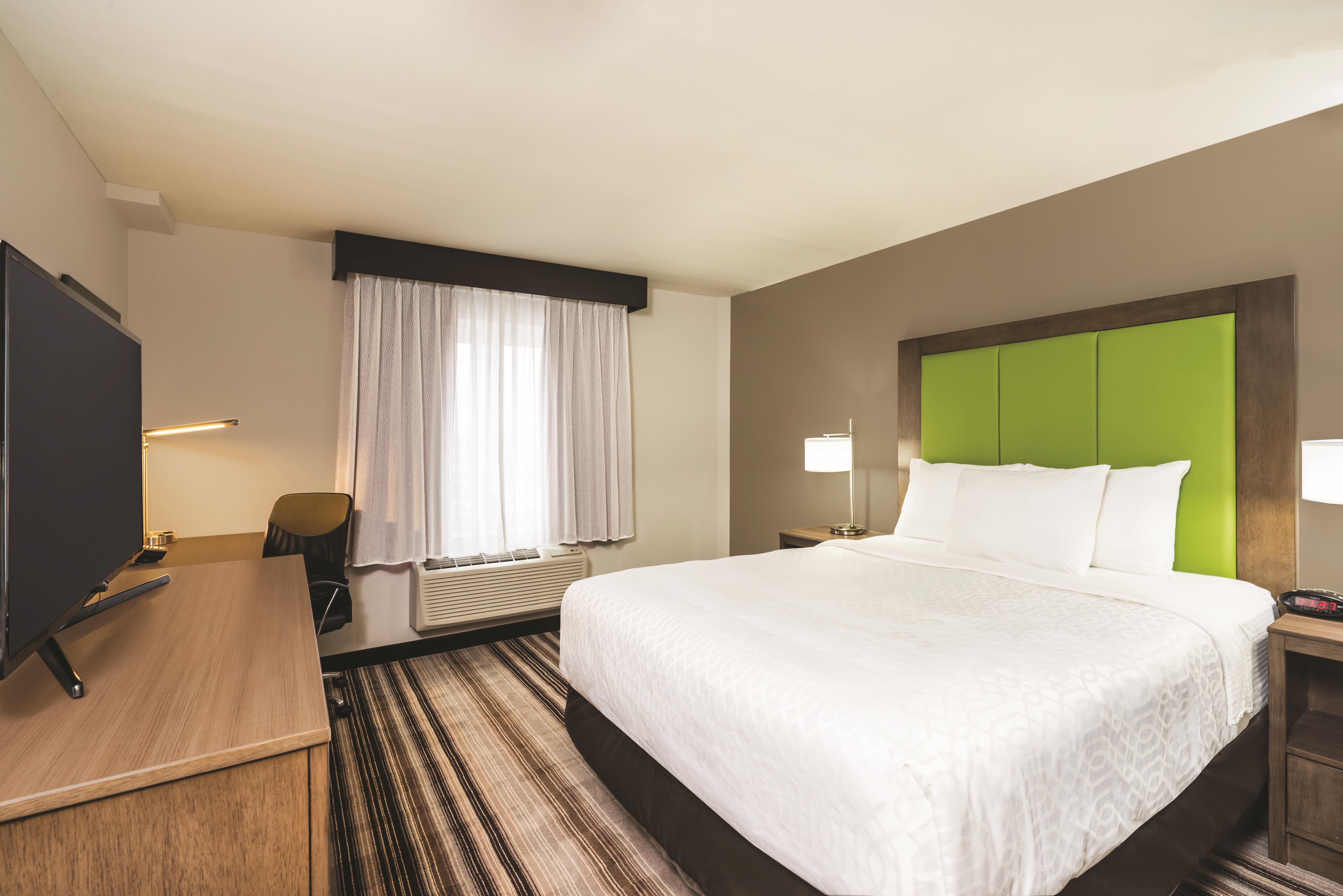 Quinta Inn Suites Wyndham Brooklyn Central Brooklyn  Hotels