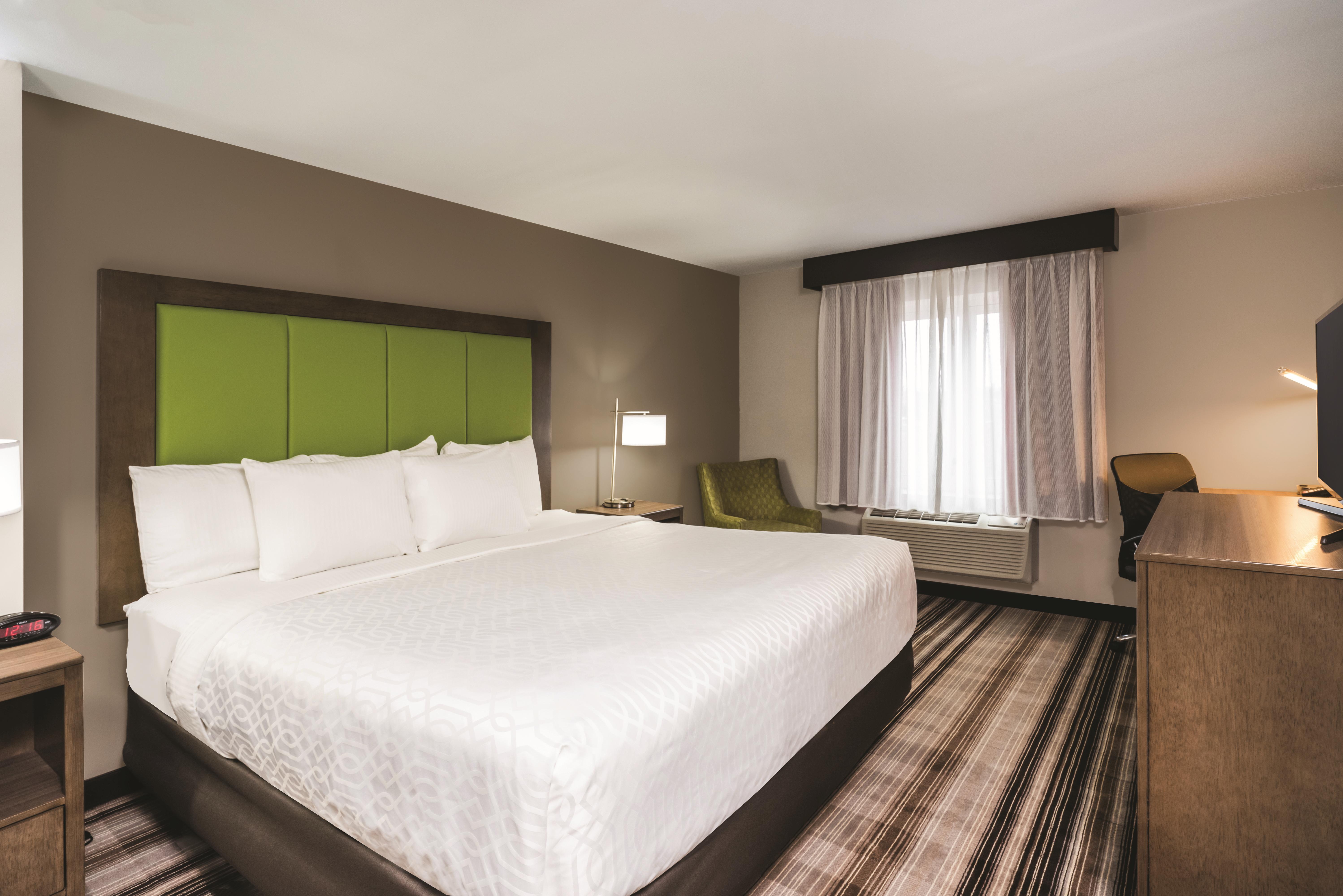 Quinta Inn Suites Wyndham Brooklyn Central Brooklyn  Hotels