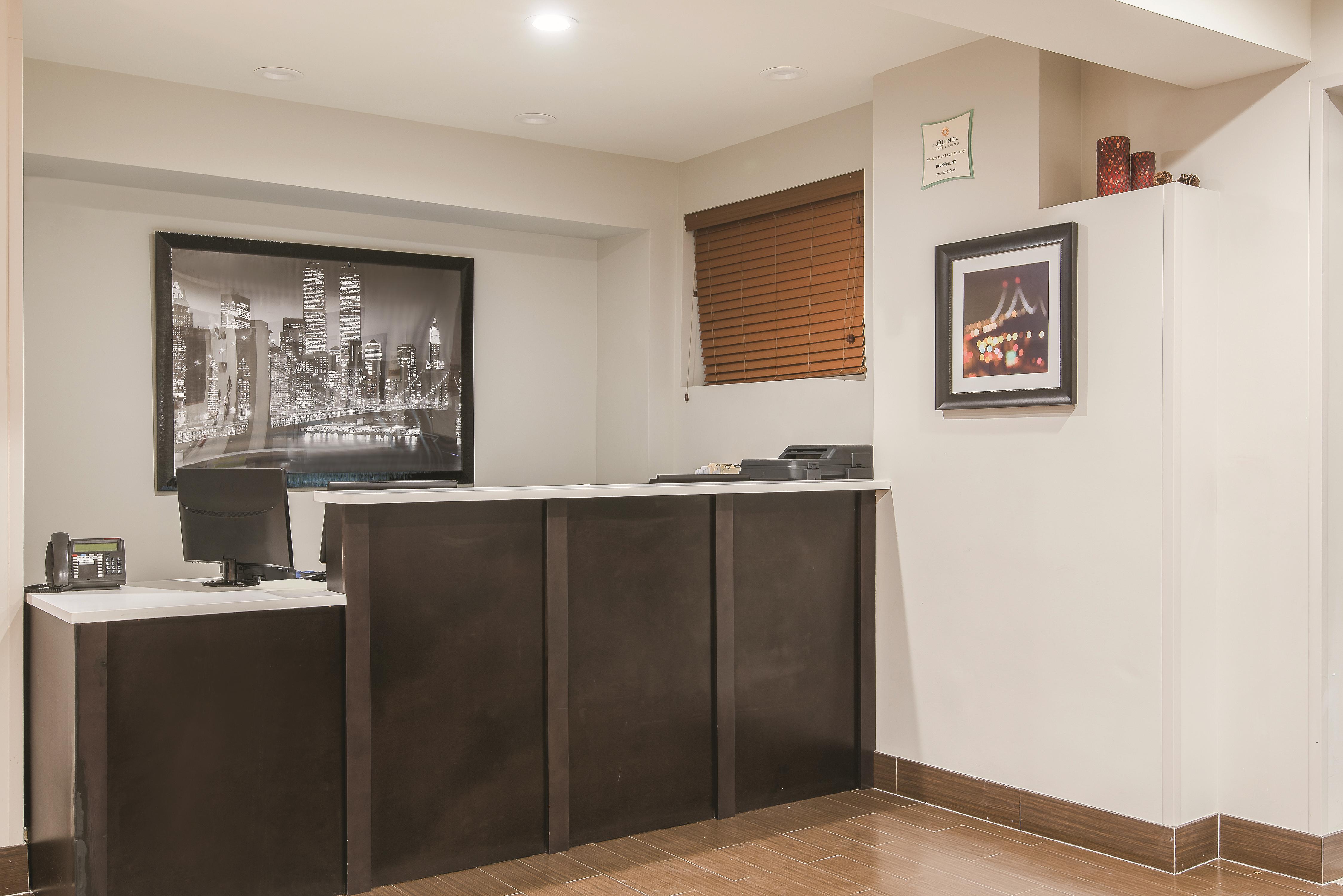 La Quinta Inn Amp Suites By Wyndham Brooklyn East Brooklyn