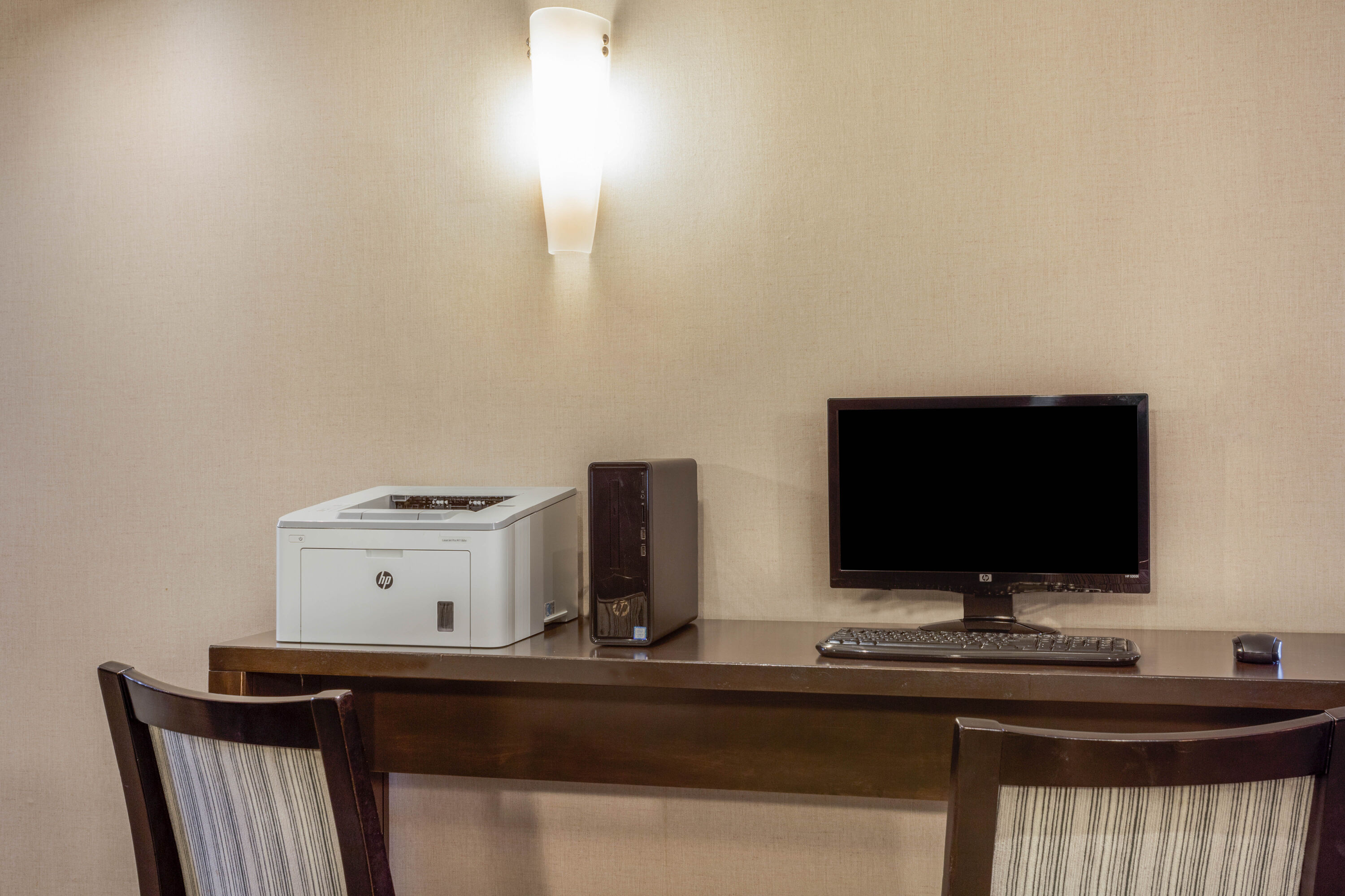 La Quinta Inn by Wyndham Binghamton - Johnson City business center in Johnson City, New York