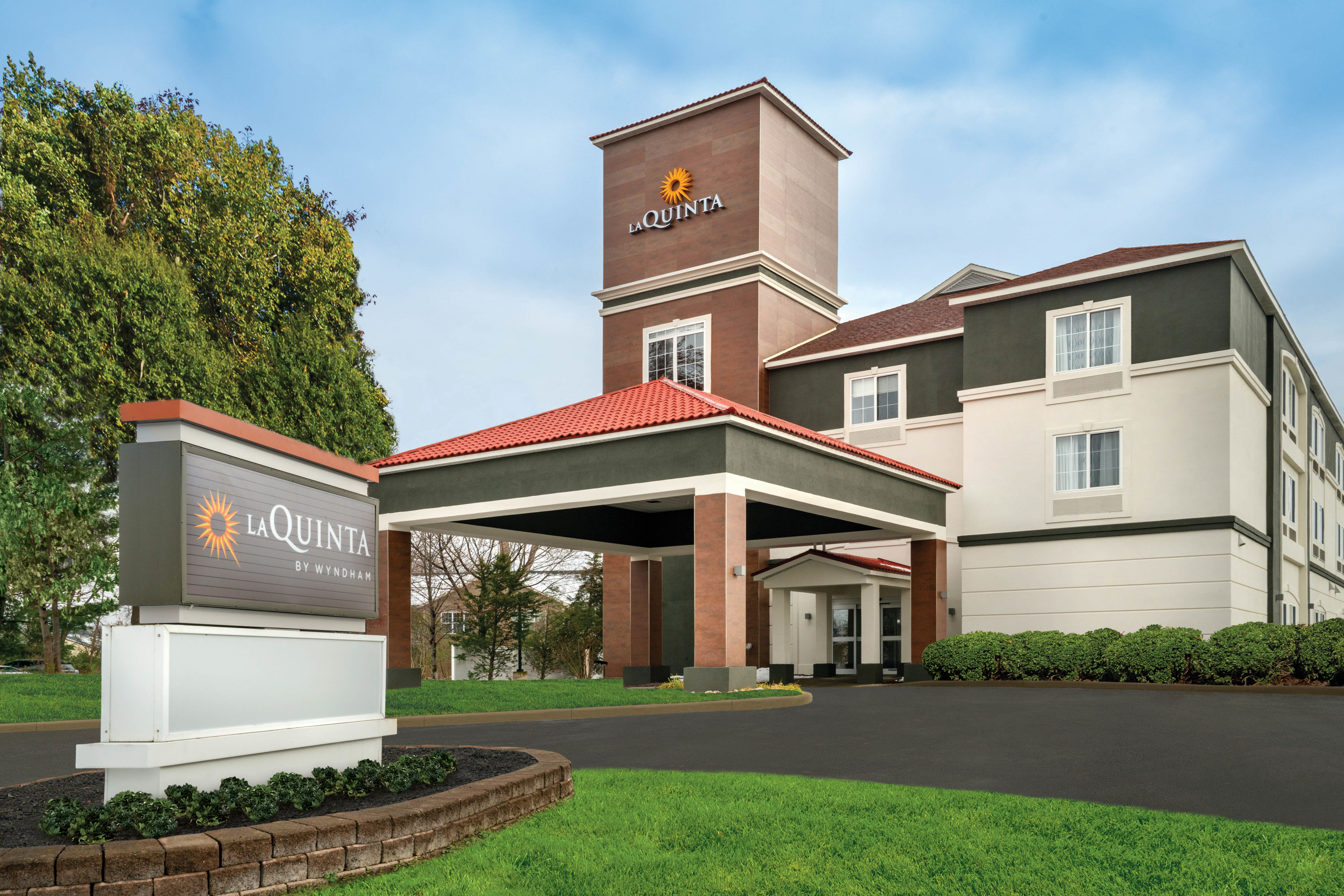 La Quinta Inn Suites By Wyndham Latham Albany Airport Latham