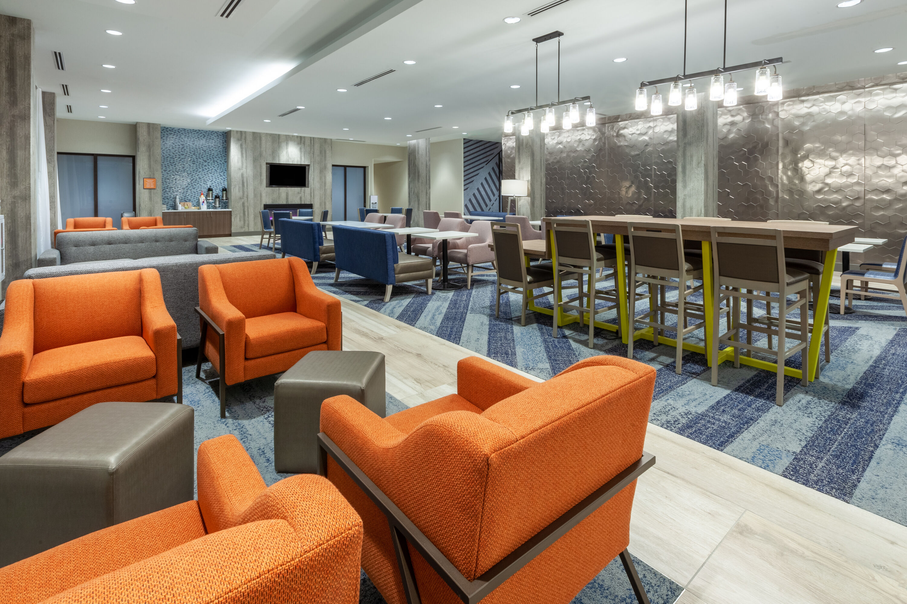 Free breakfast at La Quinta Inn & Suites by Wyndham Middletown-Goshen in Middletown, New York