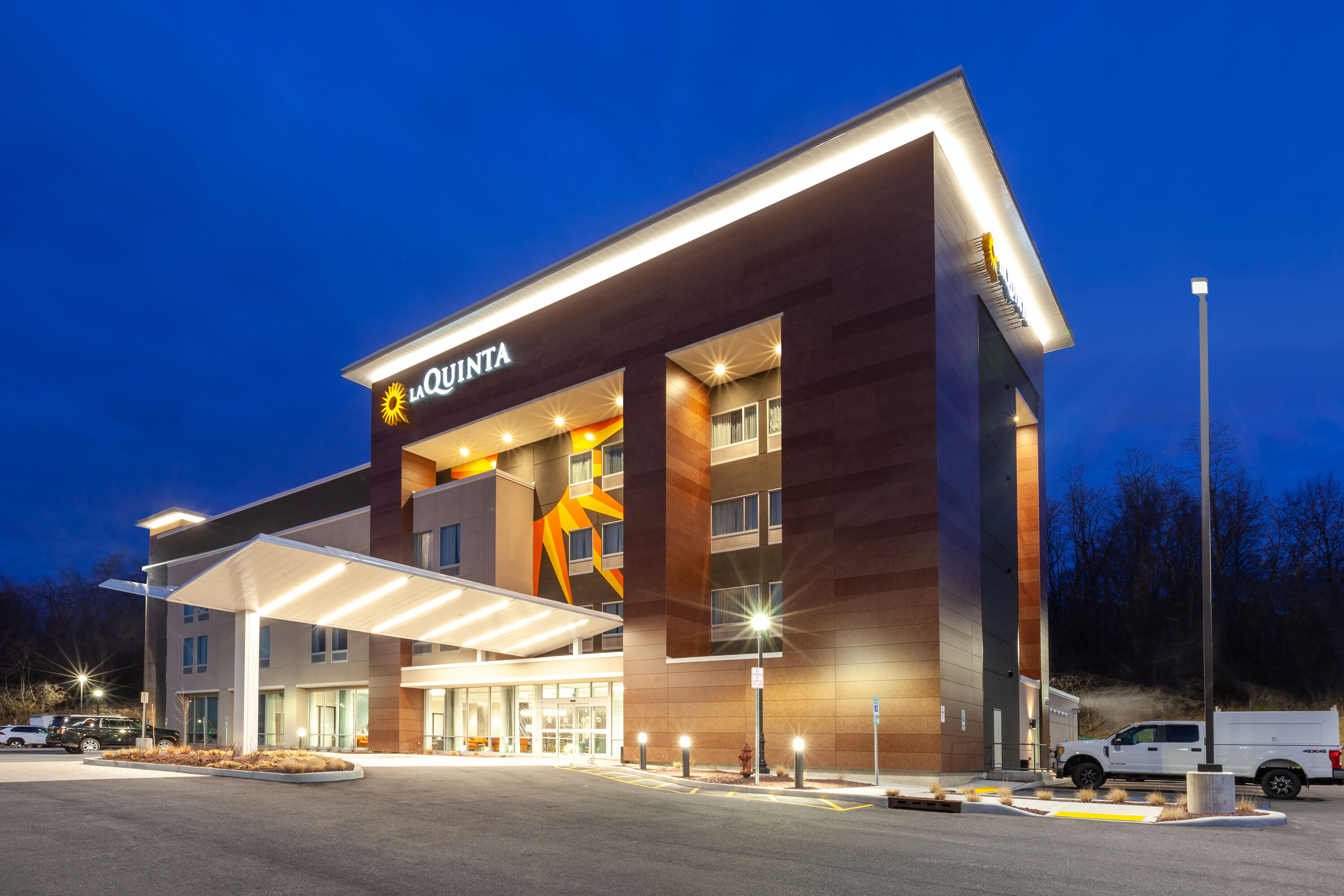 La Quinta Inn & Suites by Wyndham Middletown | Middletown, NY Hotels 