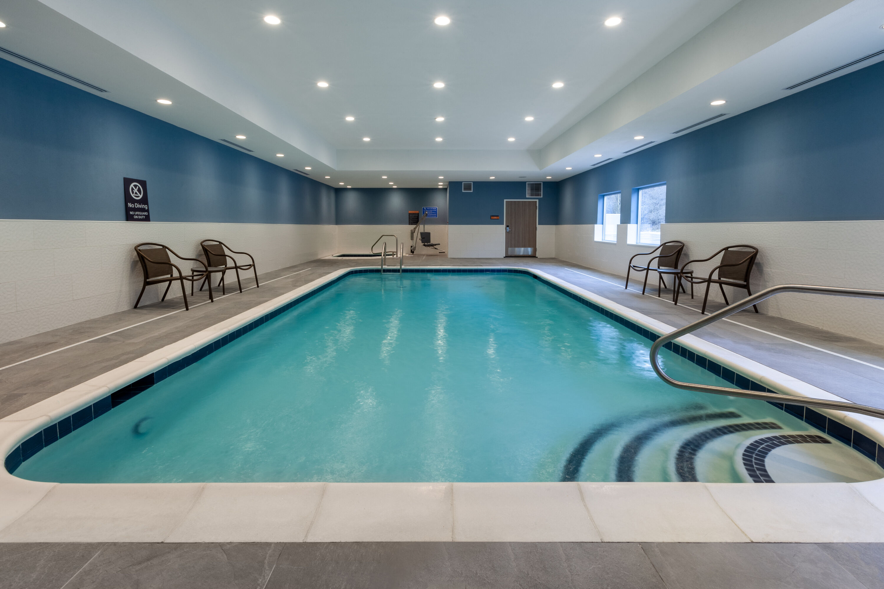 Pool at the La Quinta Inn & Suites by Wyndham Middletown-Goshen in Middletown, New York