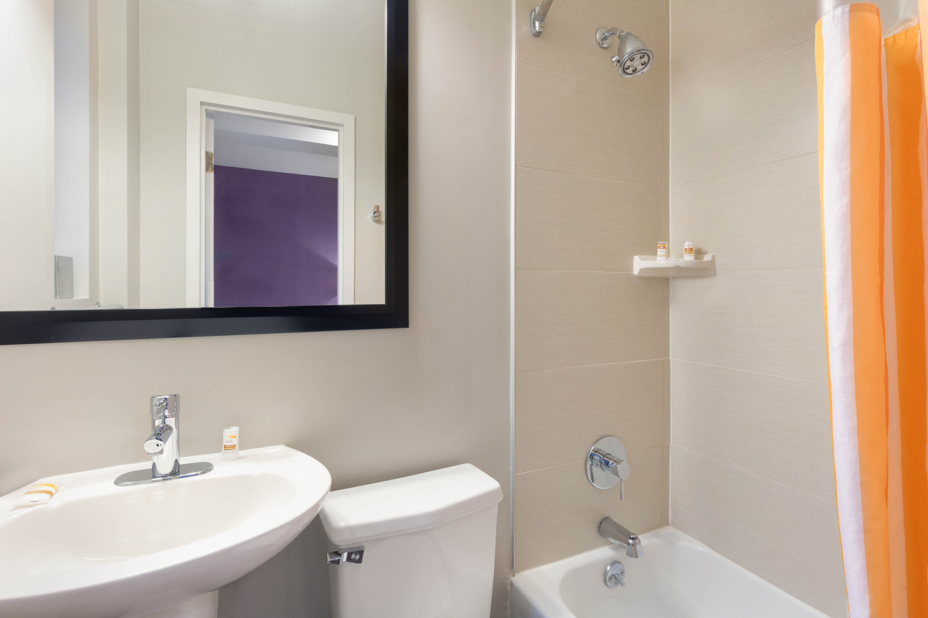 Guest room bath at the La Quinta Inn & Suites by Wyndham New York City Central Park in New York City, New York