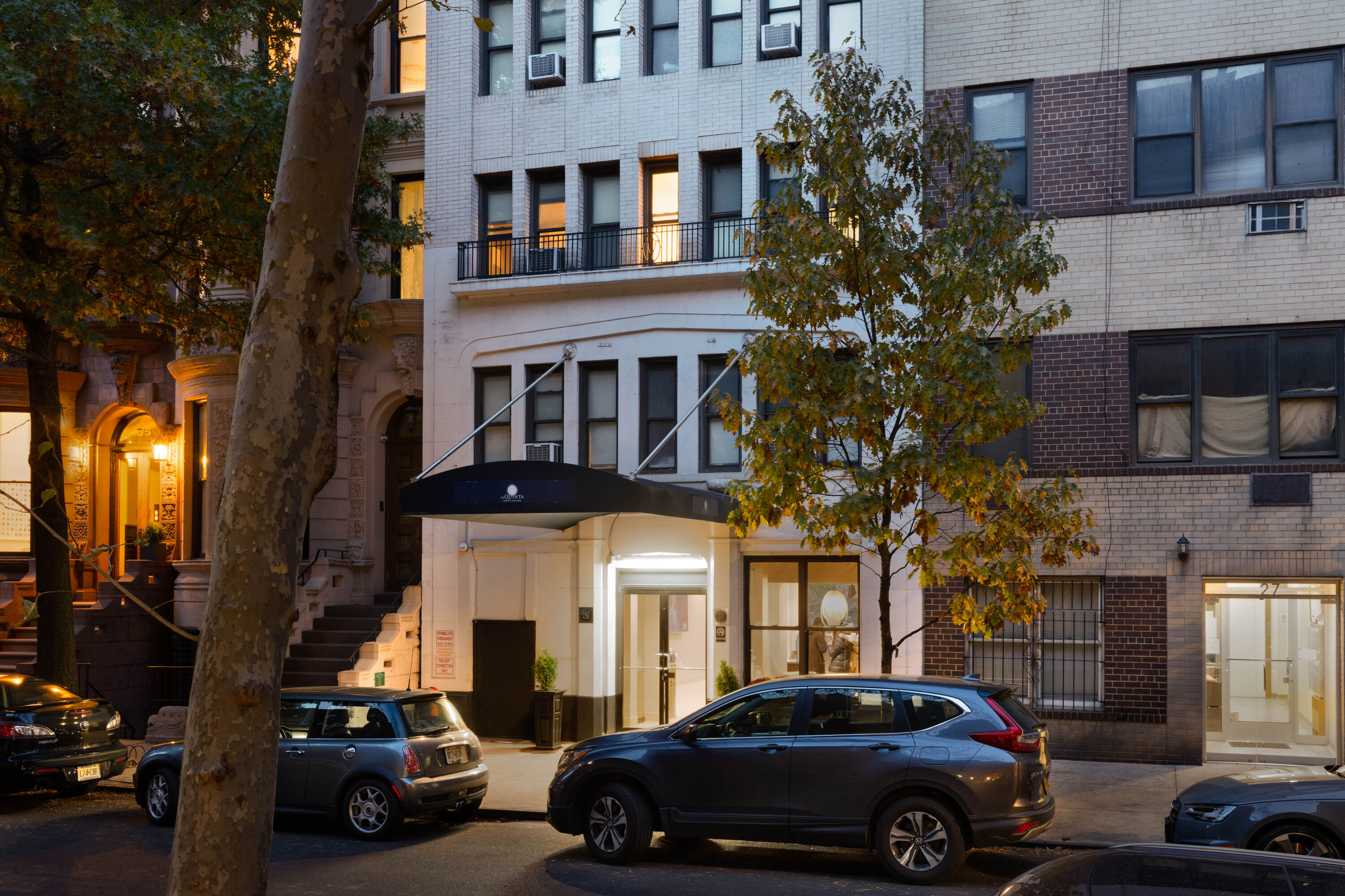 Exterior Dusk Image of La Quinta Inn & Suites by Wyndham New York City Central Park hotel in New York City, New York