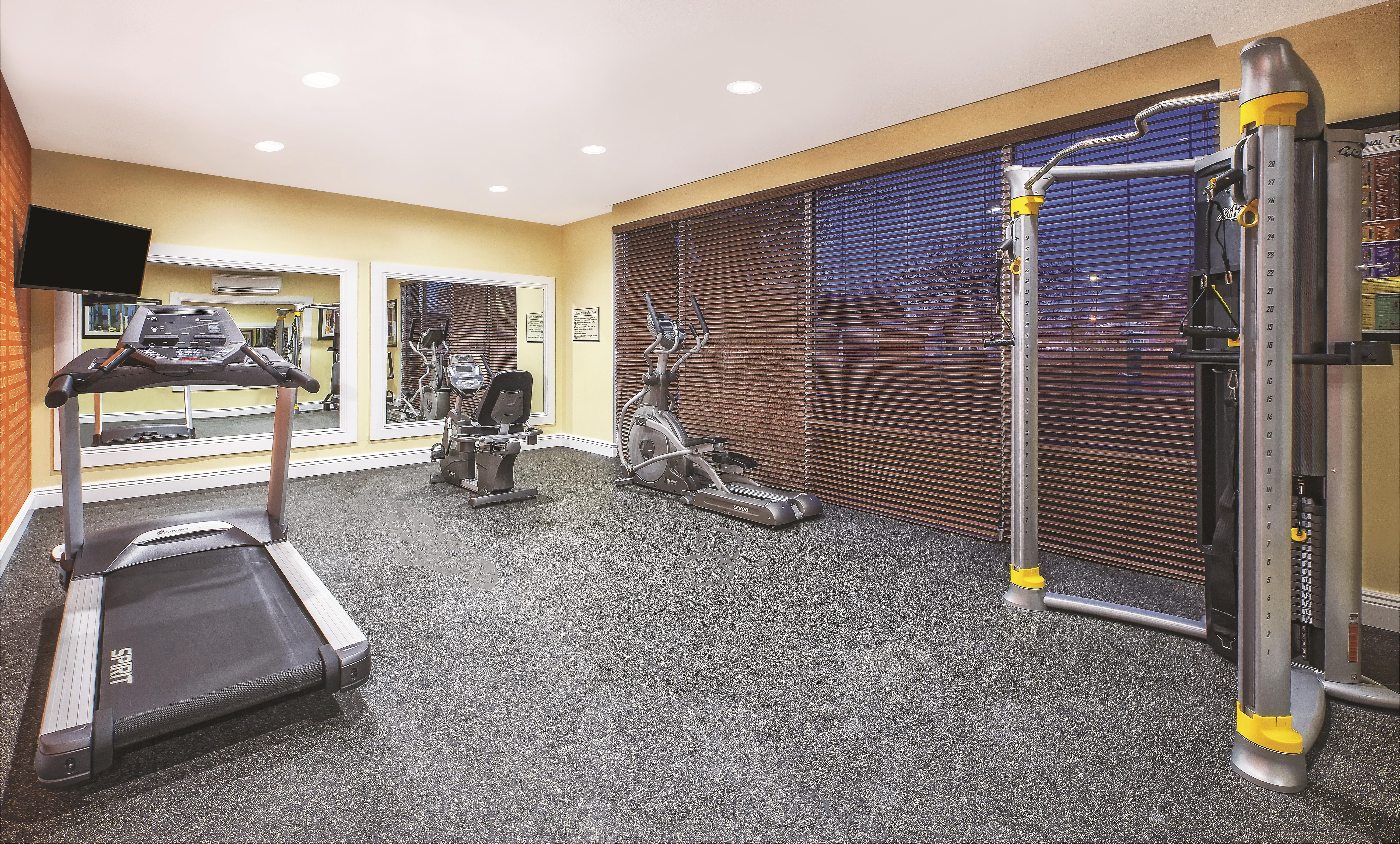 Fitness room at La Quinta Inn & Suites by Wyndham Niagara Falls in Niagara Falls, New York