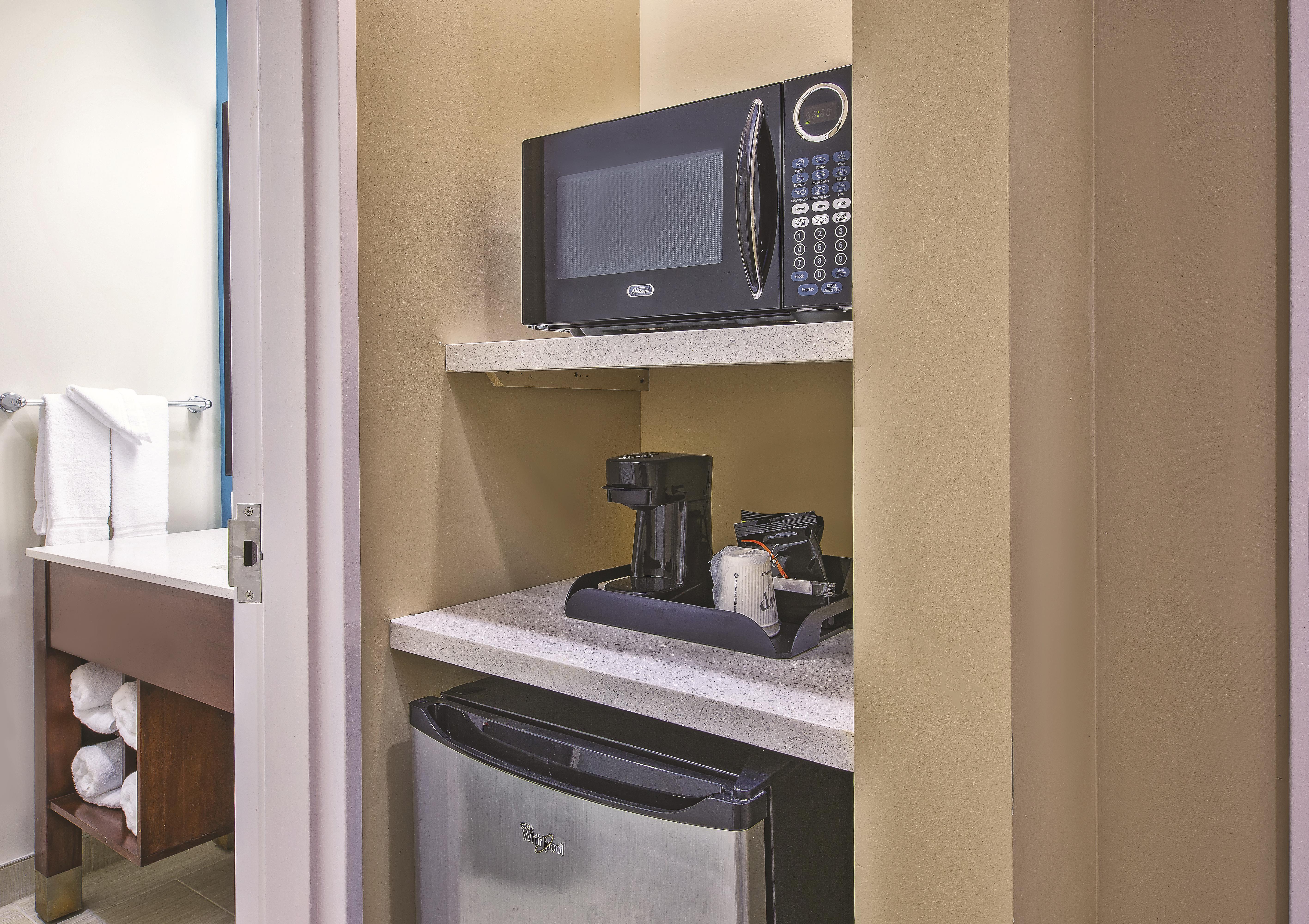 Guest room at the La Quinta Inn & Suites by Wyndham Niagara Falls in Niagara Falls, New York