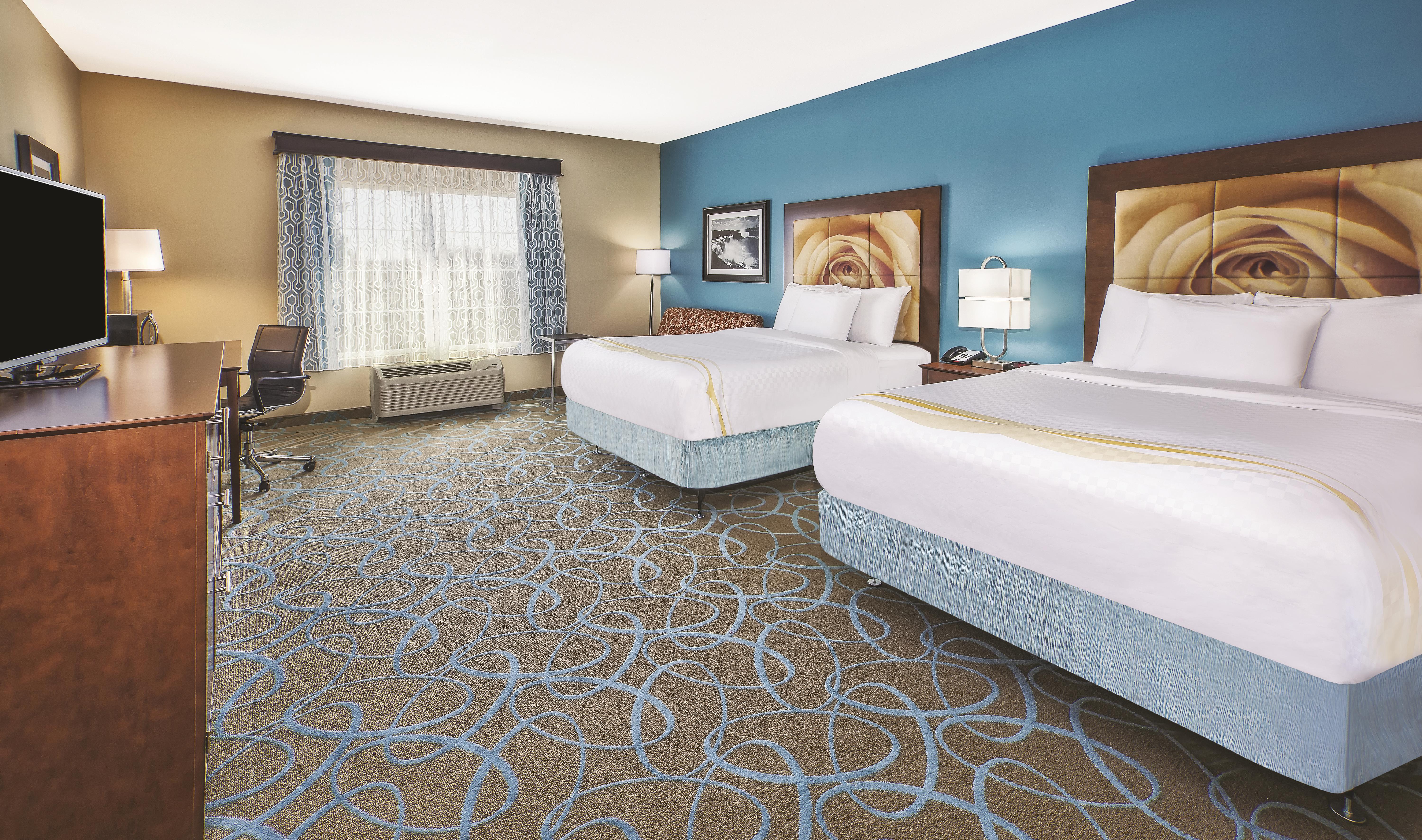 La Quinta Inn Amp Suites By Wyndham Niagara Falls Niagara