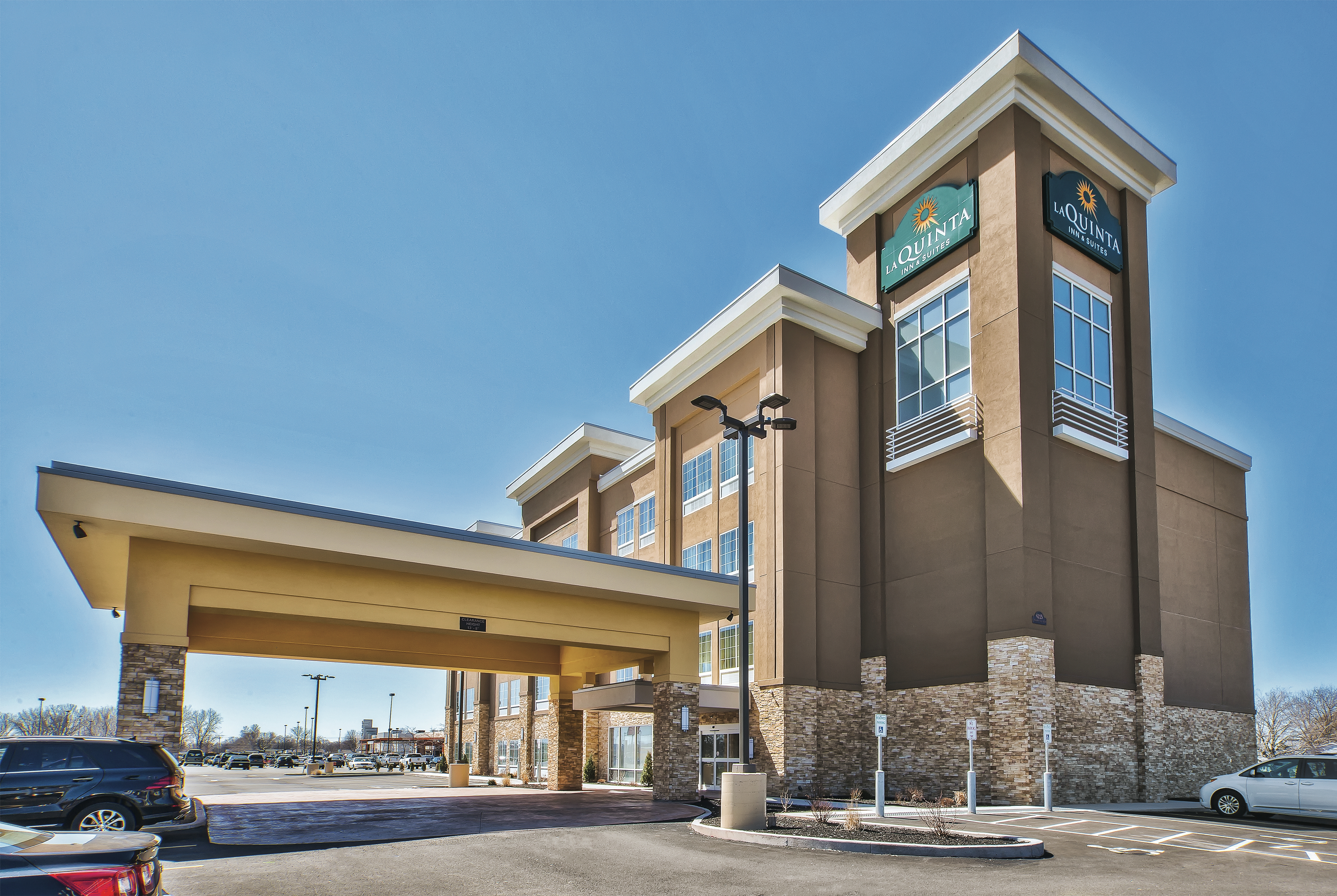 Exterior of La Quinta Inn & Suites by Wyndham Niagara Falls hotel in Niagara Falls, New York