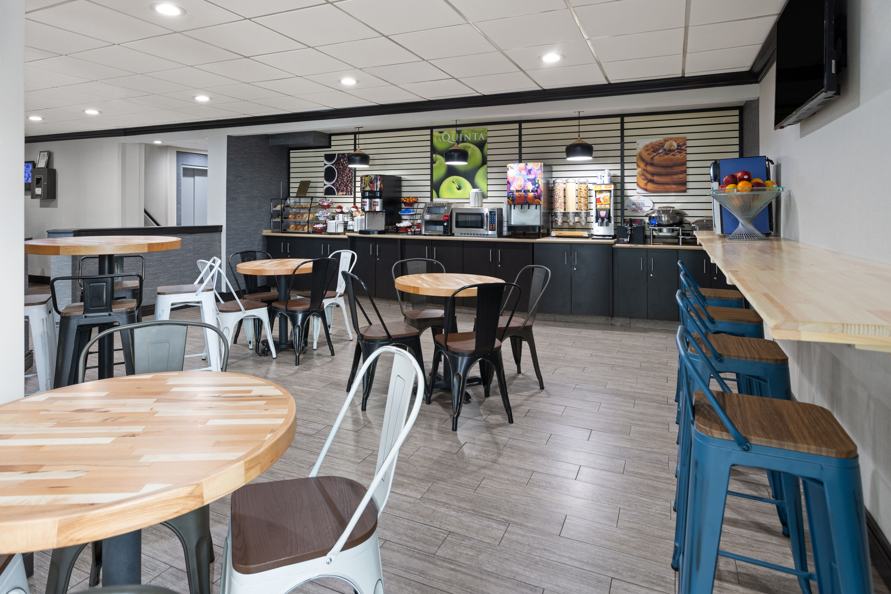 Free breakfast at La Quinta Inn by Wyndham Buffalo Airport in Williamsville, New York