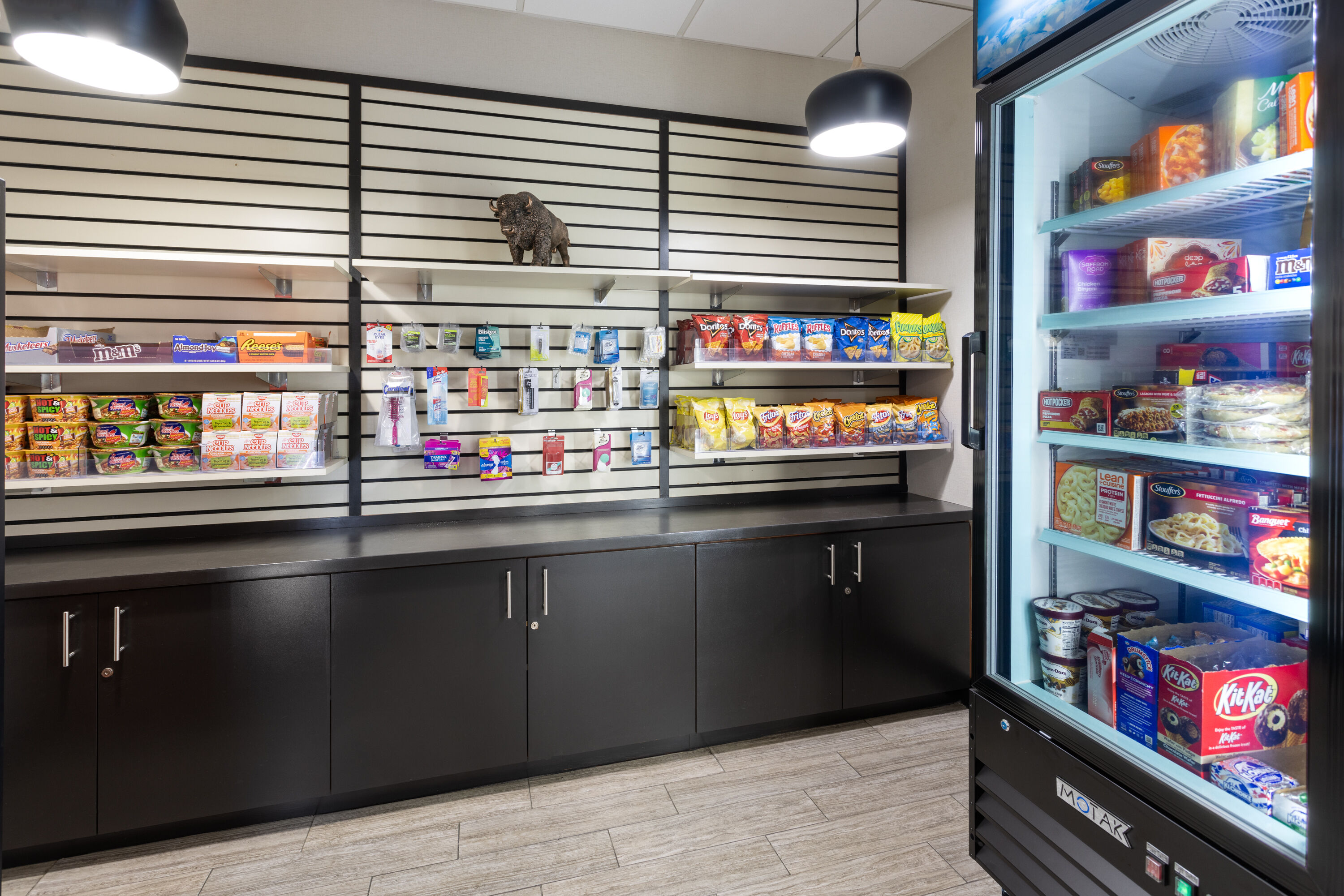 Mart at La Quinta Inn by Wyndham Buffalo Airport in Williamsville, New York