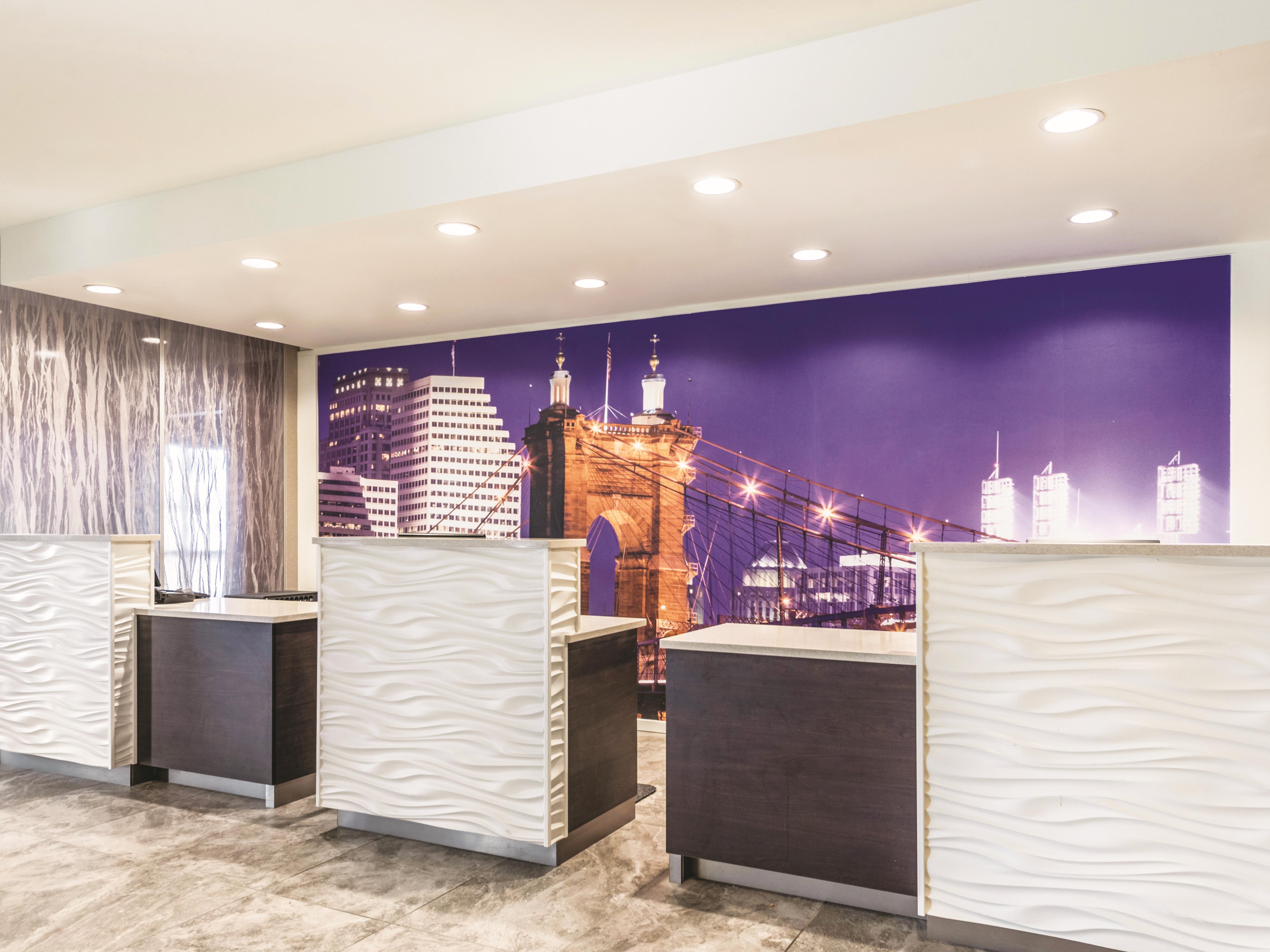 La Quinta Inn Amp Suites By Wyndham Cincinnati Sharonville
