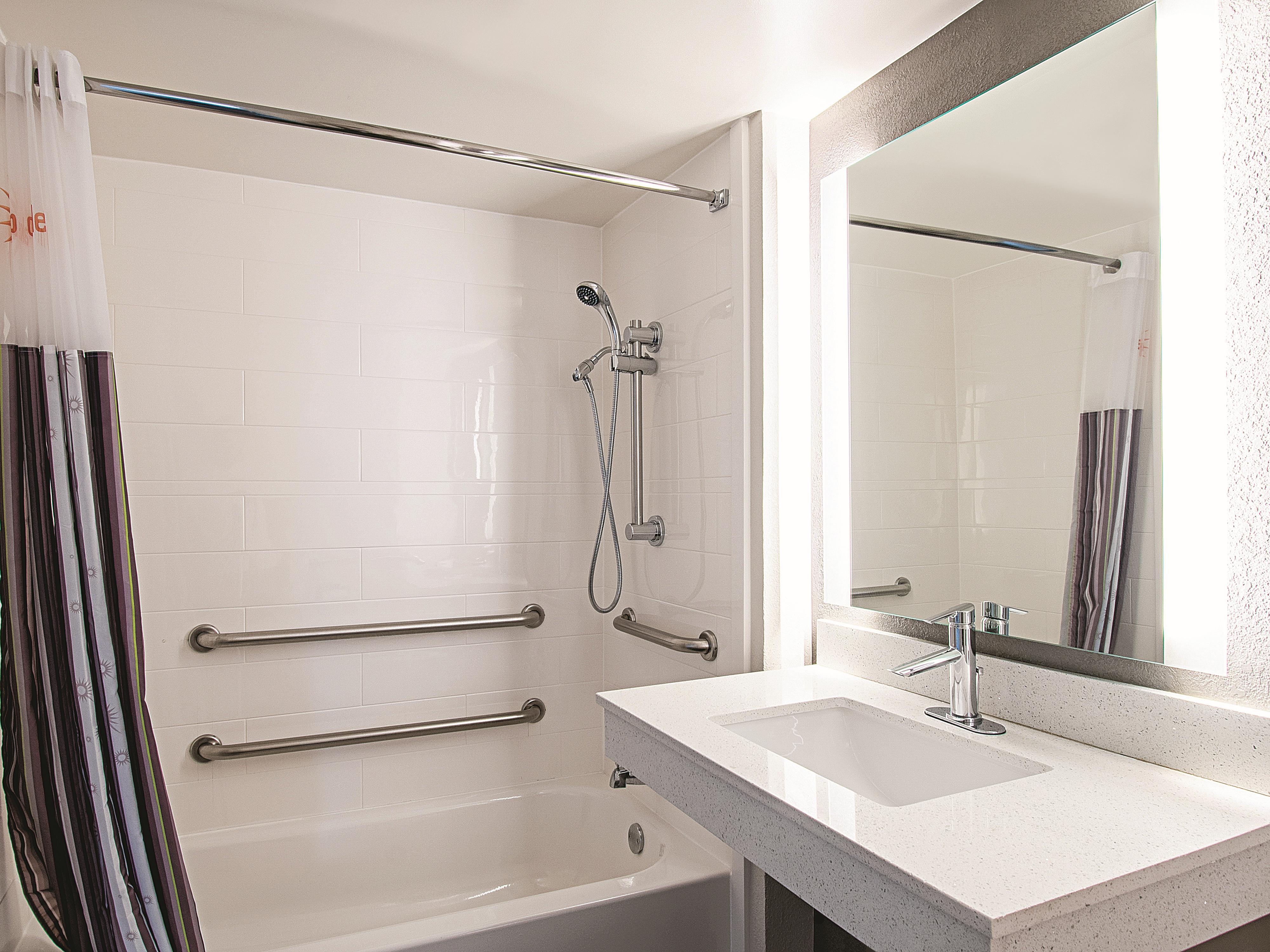 Guest room at the La Quinta Inn & Suites by Wyndham Cincinnati Sharonville in Cincinnati, Ohio