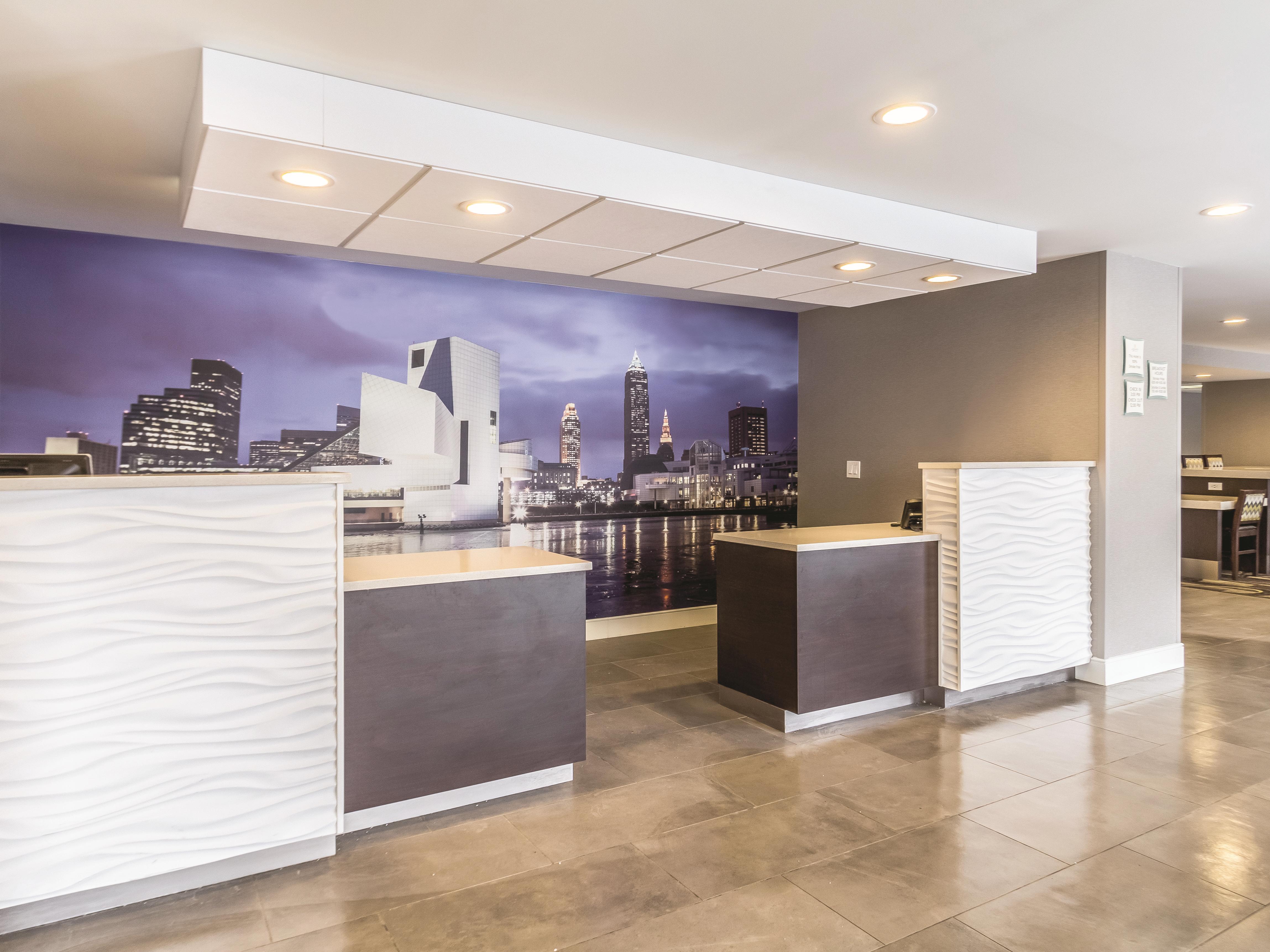 La Quinta Inn & Suites by Wyndham Cleveland Airport North Cleveland