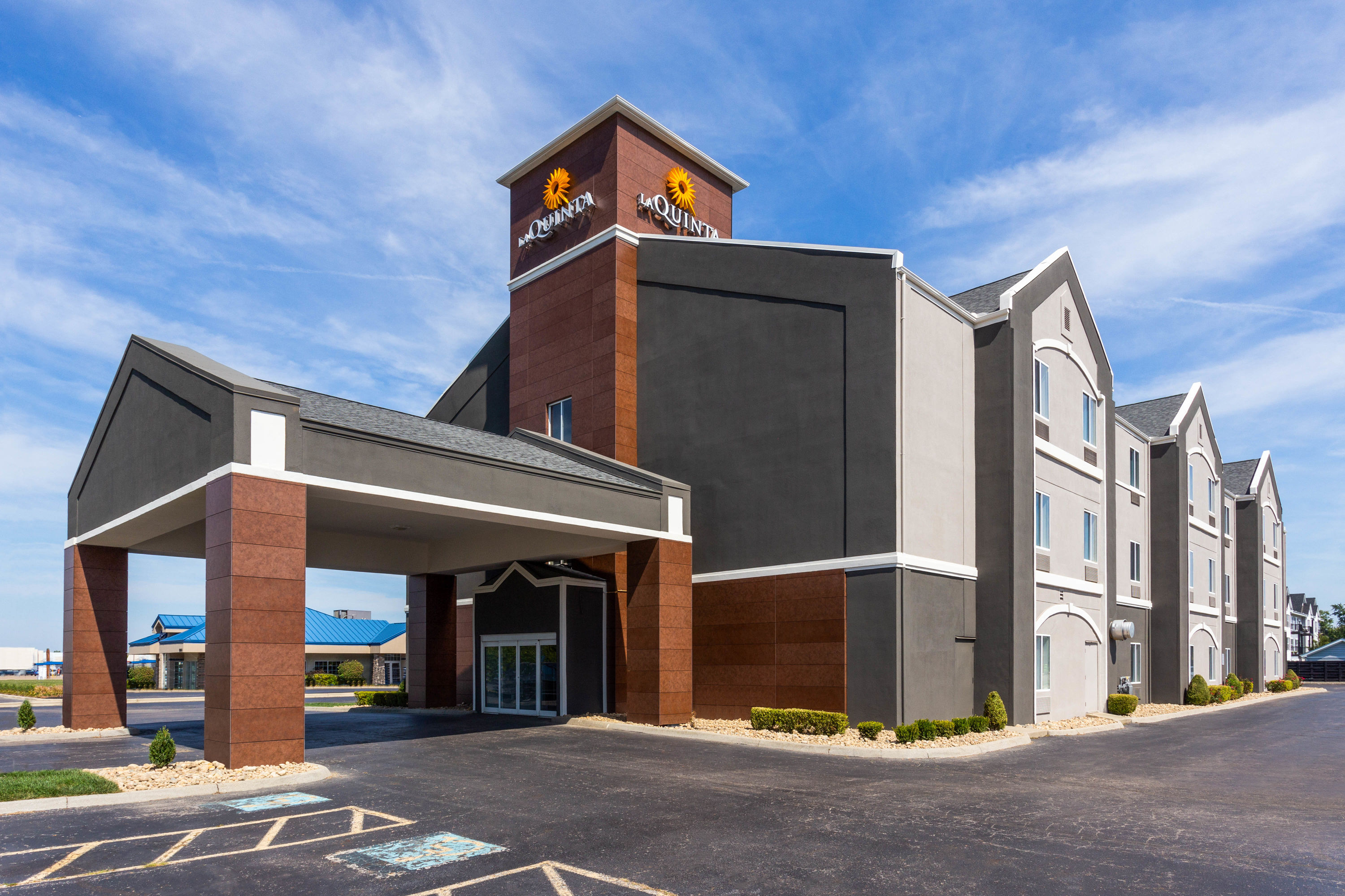 La Quinta Inn Suites By Wyndham Columbus West Hilliard