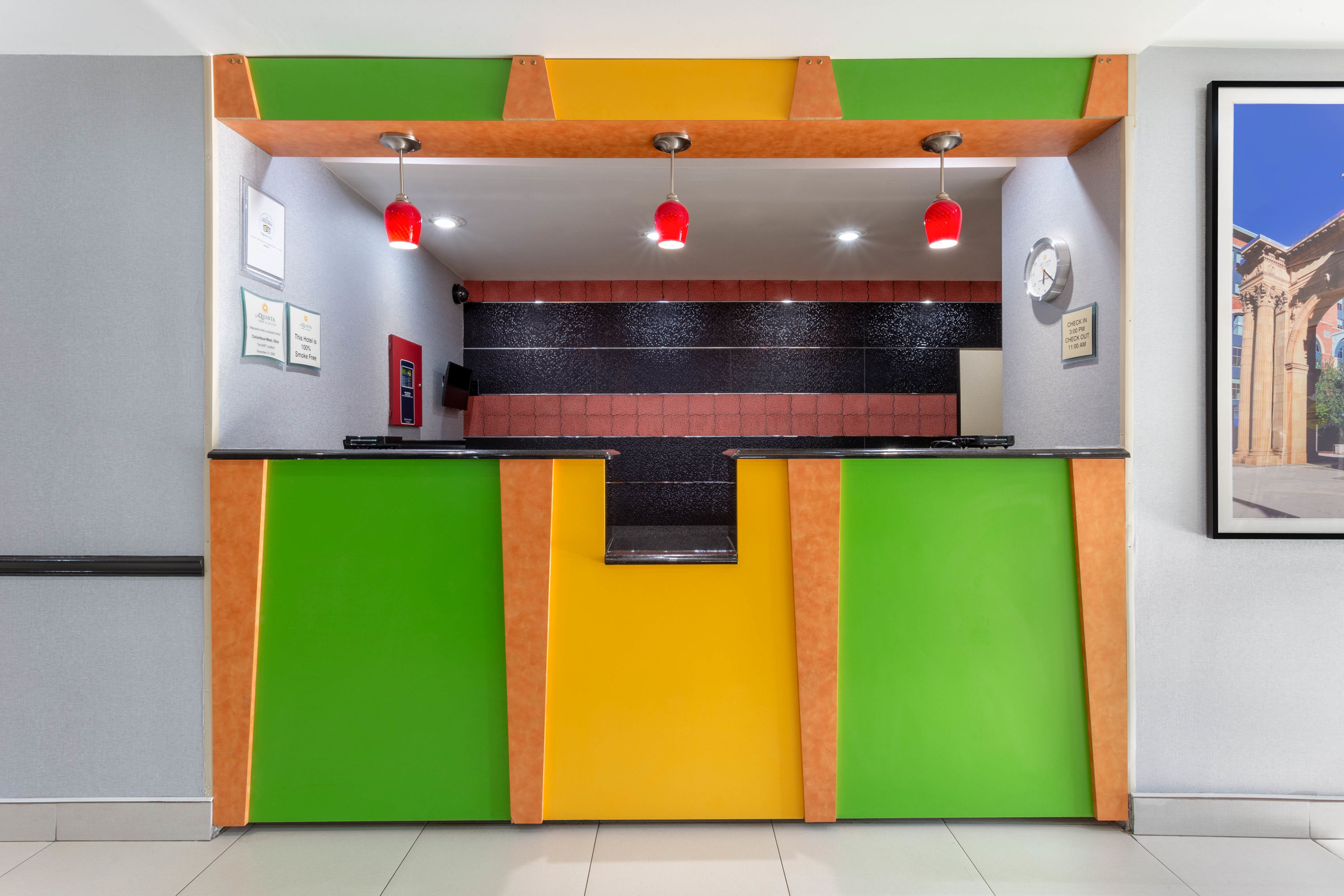 La Quinta Inn & Suites by Wyndham Columbus West - Hilliard reception in Columbus, Ohio