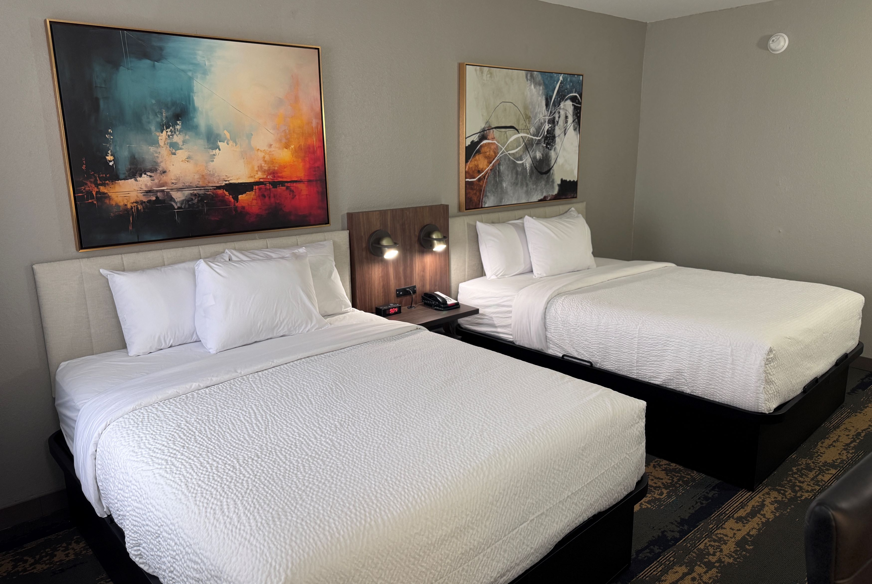 Guest room at the La Quinta Inn & Suites by Wyndham Miamisburg Dayton South in Miamisburg, Ohio