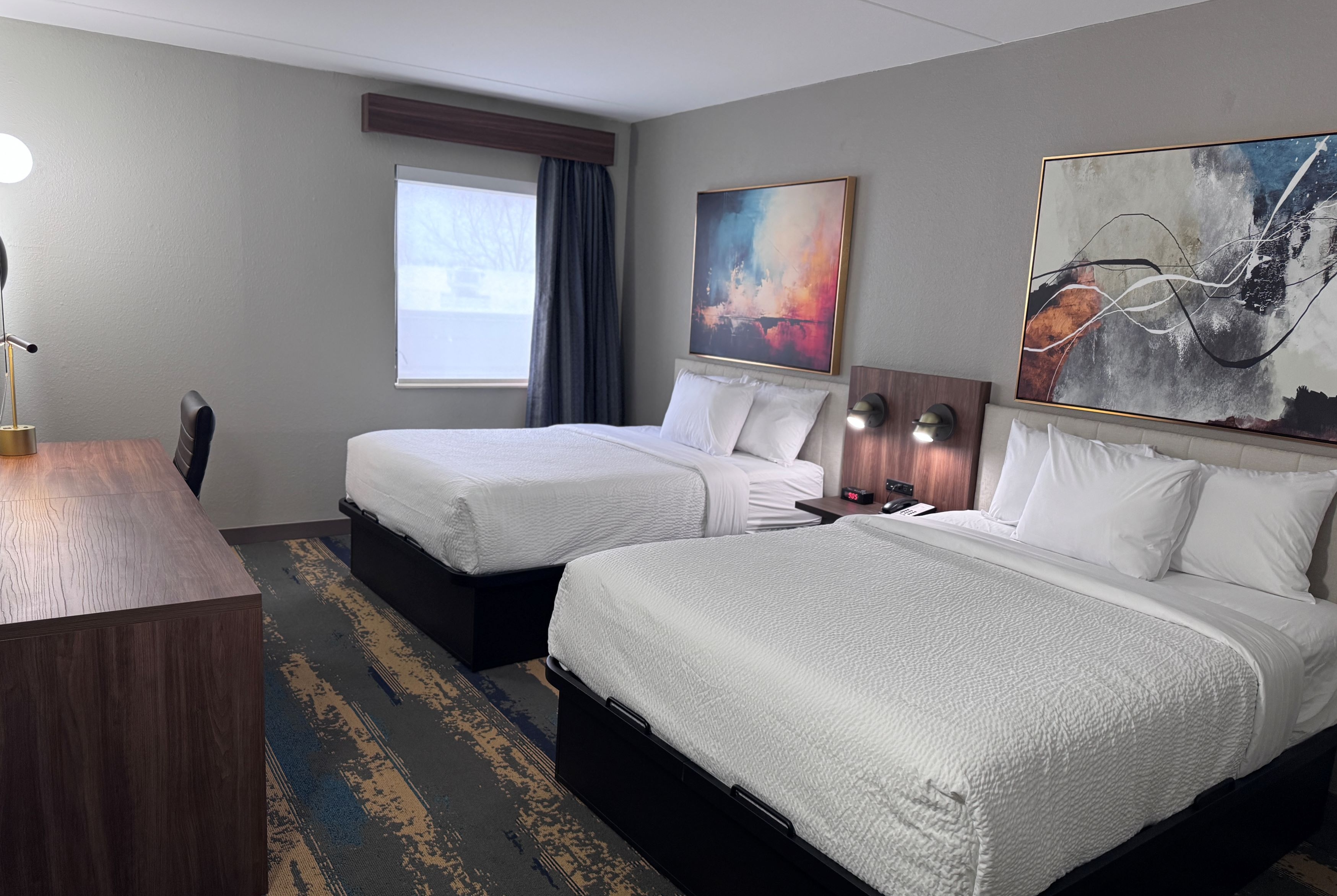 Guest room at the La Quinta Inn & Suites by Wyndham Miamisburg Dayton South in Miamisburg, Ohio