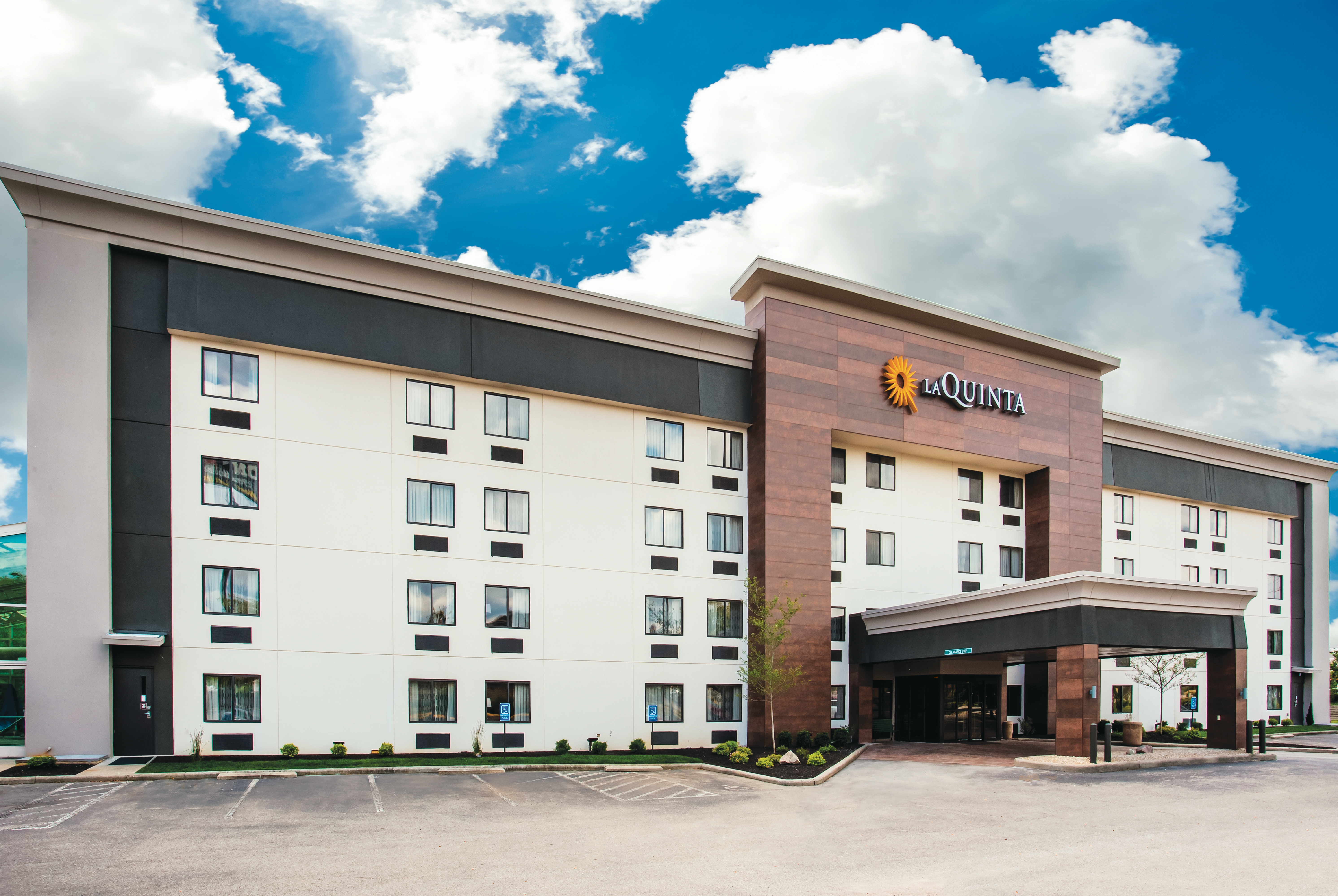 La Quinta Inn Amp Suites By Wyndham Cincinnati Ne Mason