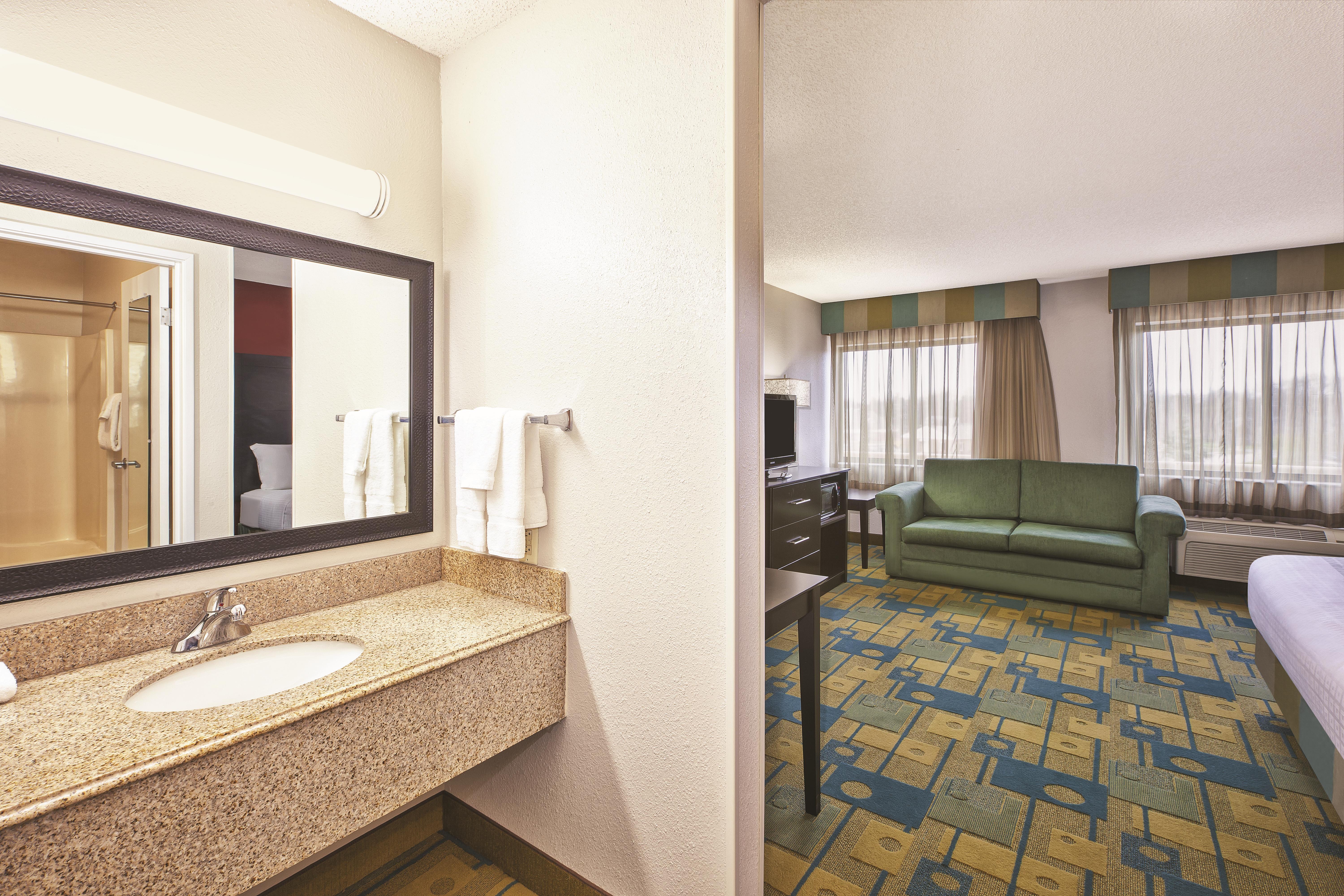 Guest room at the La Quinta Inn by Wyndham Toledo Perrysburg in Perrysburg, Ohio