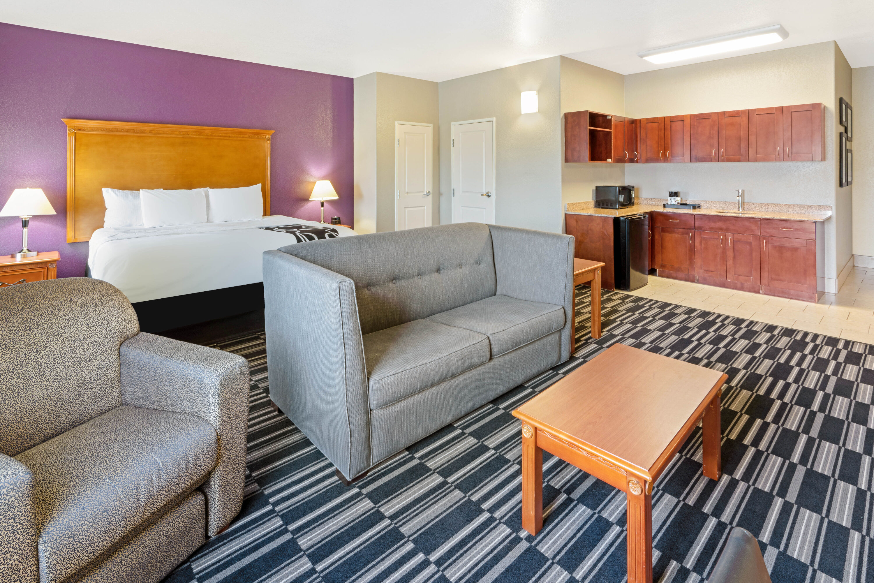 Quinta Inn Suites Wyndham Ada Ada  Hotels