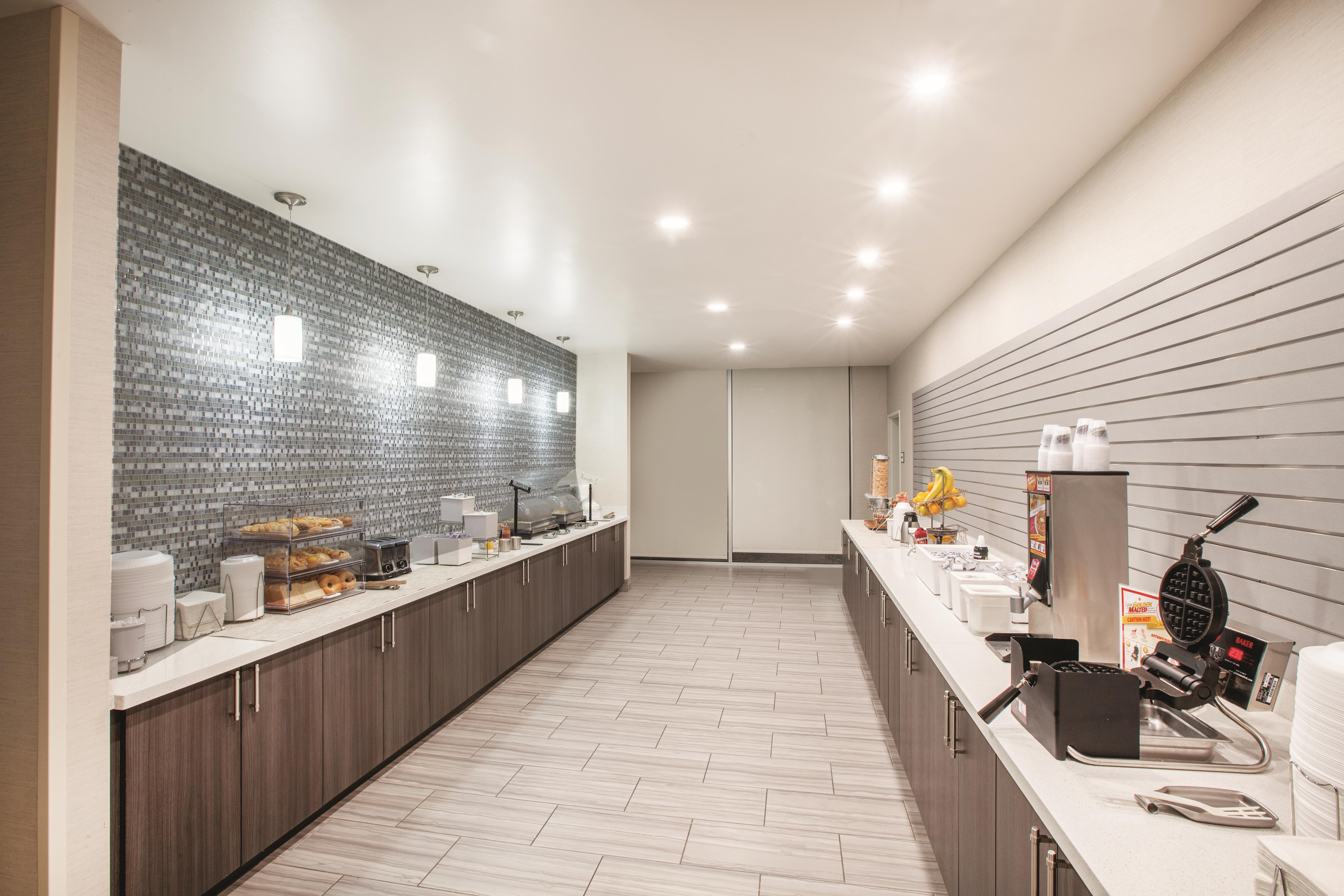 Quinta Inn Suites Wyndham Tulsa Broken Arrow Broken Arrow 