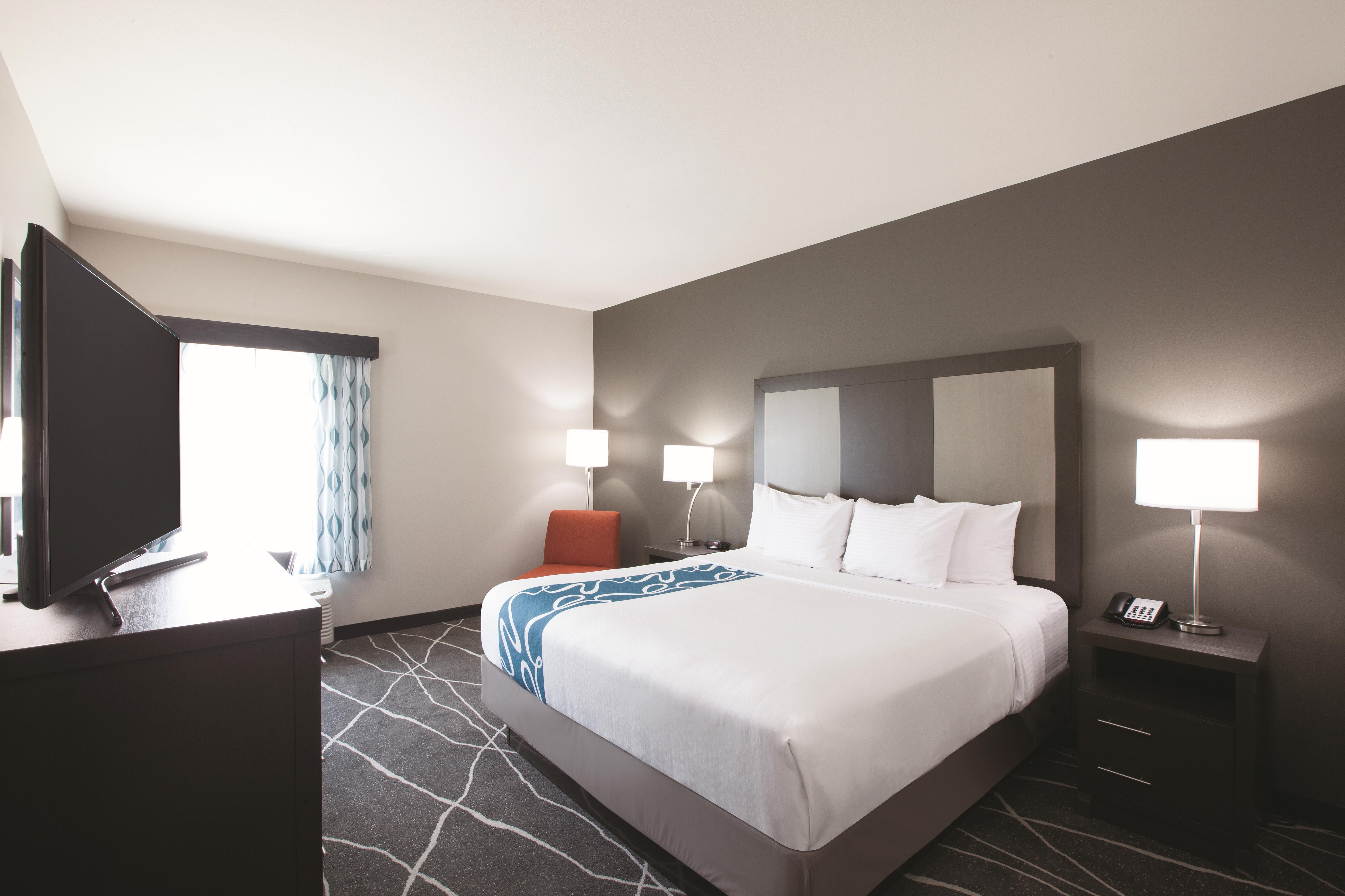 Guest room at the La Quinta Inn & Suites by Wyndham Tulsa Broken Arrow in Broken Arrow, Oklahoma