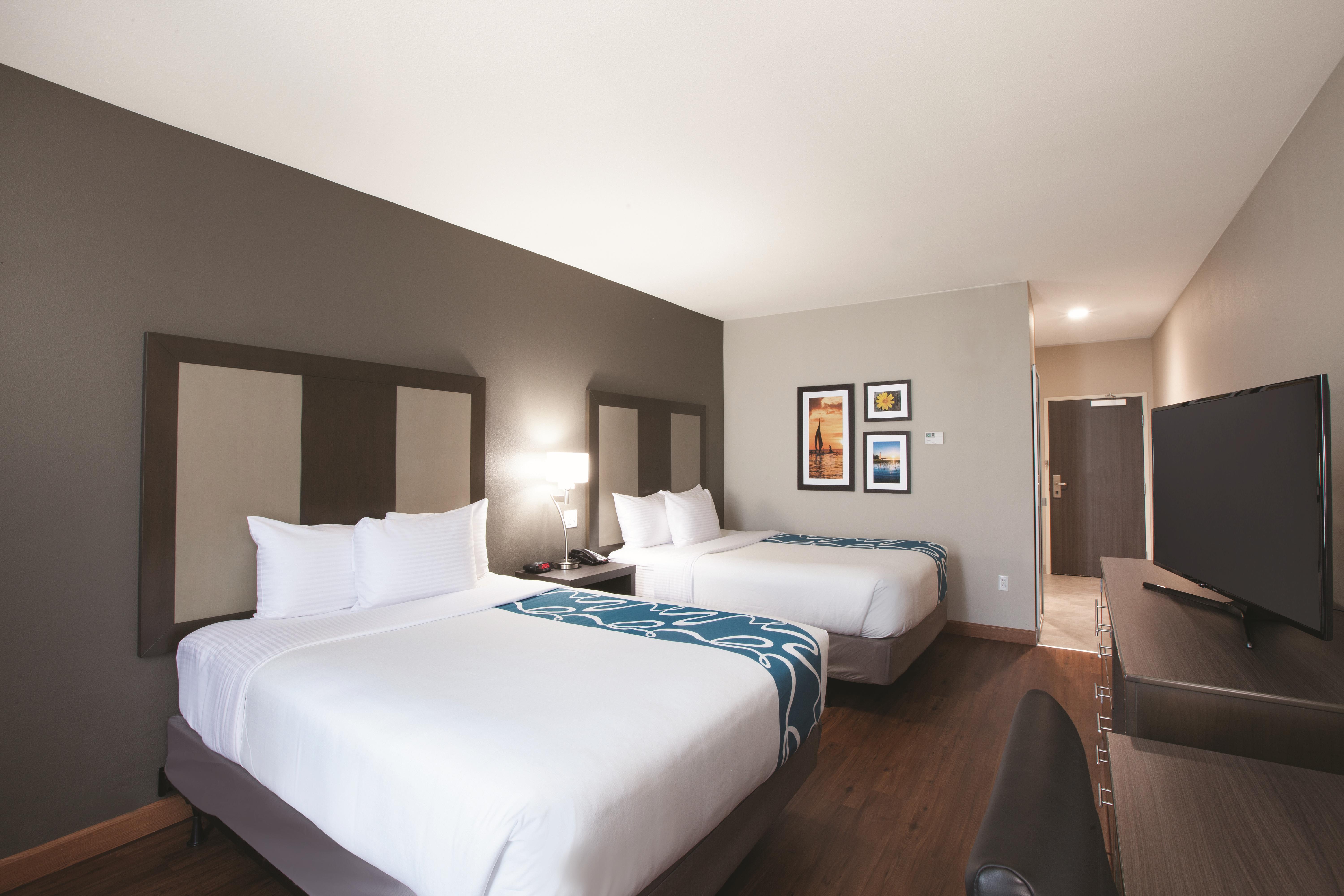 Guest room at the La Quinta Inn & Suites by Wyndham Tulsa Broken Arrow in Broken Arrow, Oklahoma