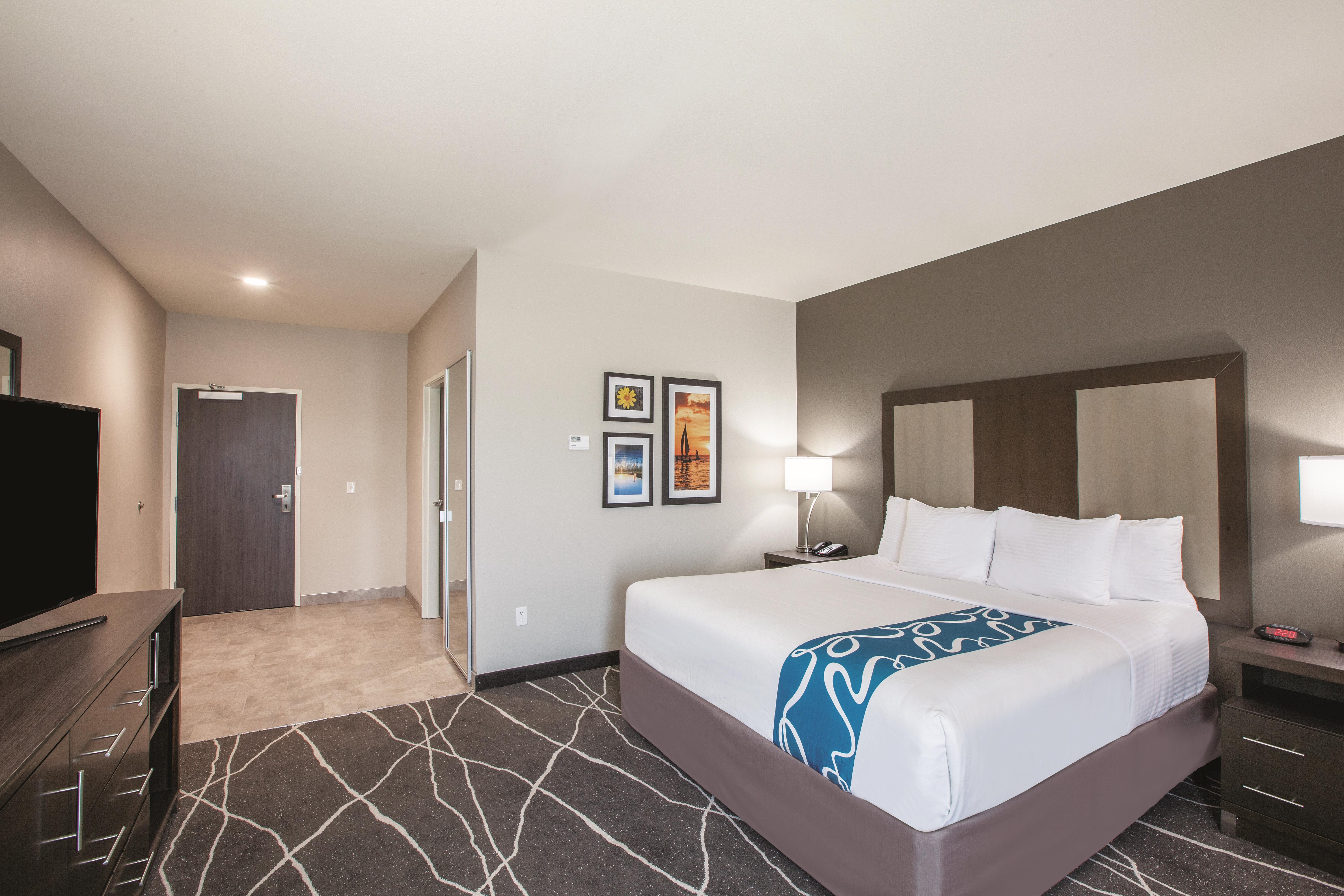 Guest room at the La Quinta Inn & Suites by Wyndham Tulsa Broken Arrow in Broken Arrow, Oklahoma
