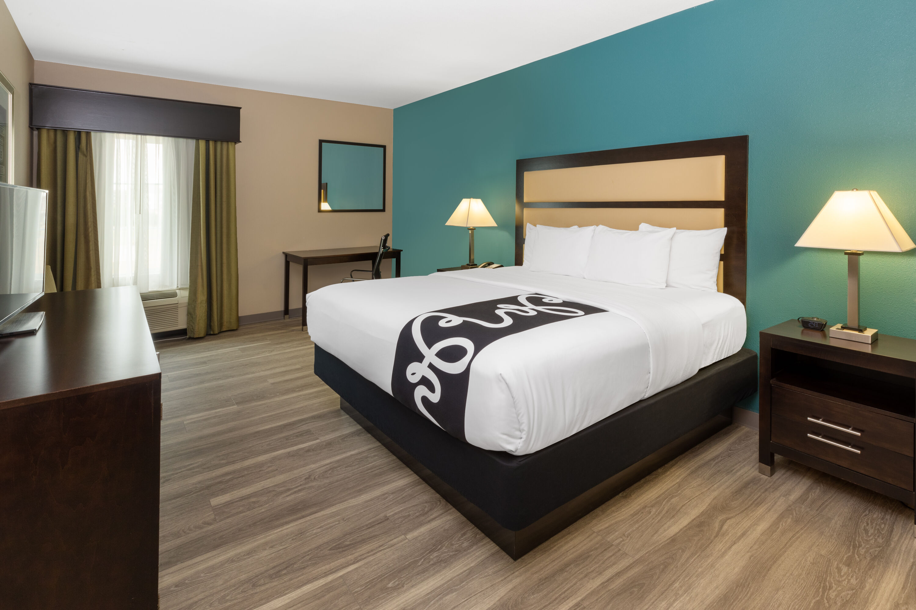 Guest room at the La Quinta Inn & Suites by Wyndham Durant in Durant, Oklahoma