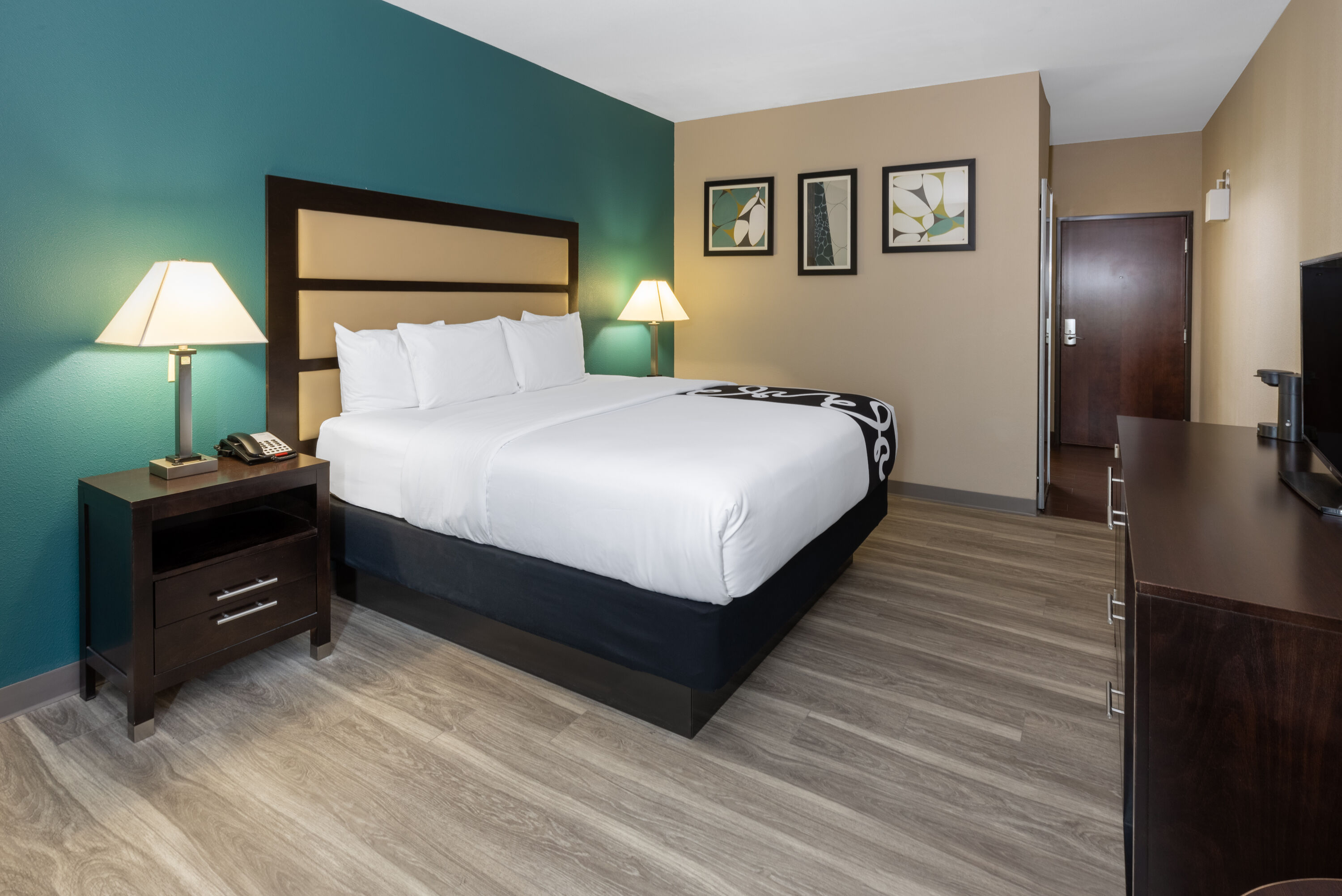 Guest room at the La Quinta Inn & Suites by Wyndham Durant in Durant, Oklahoma