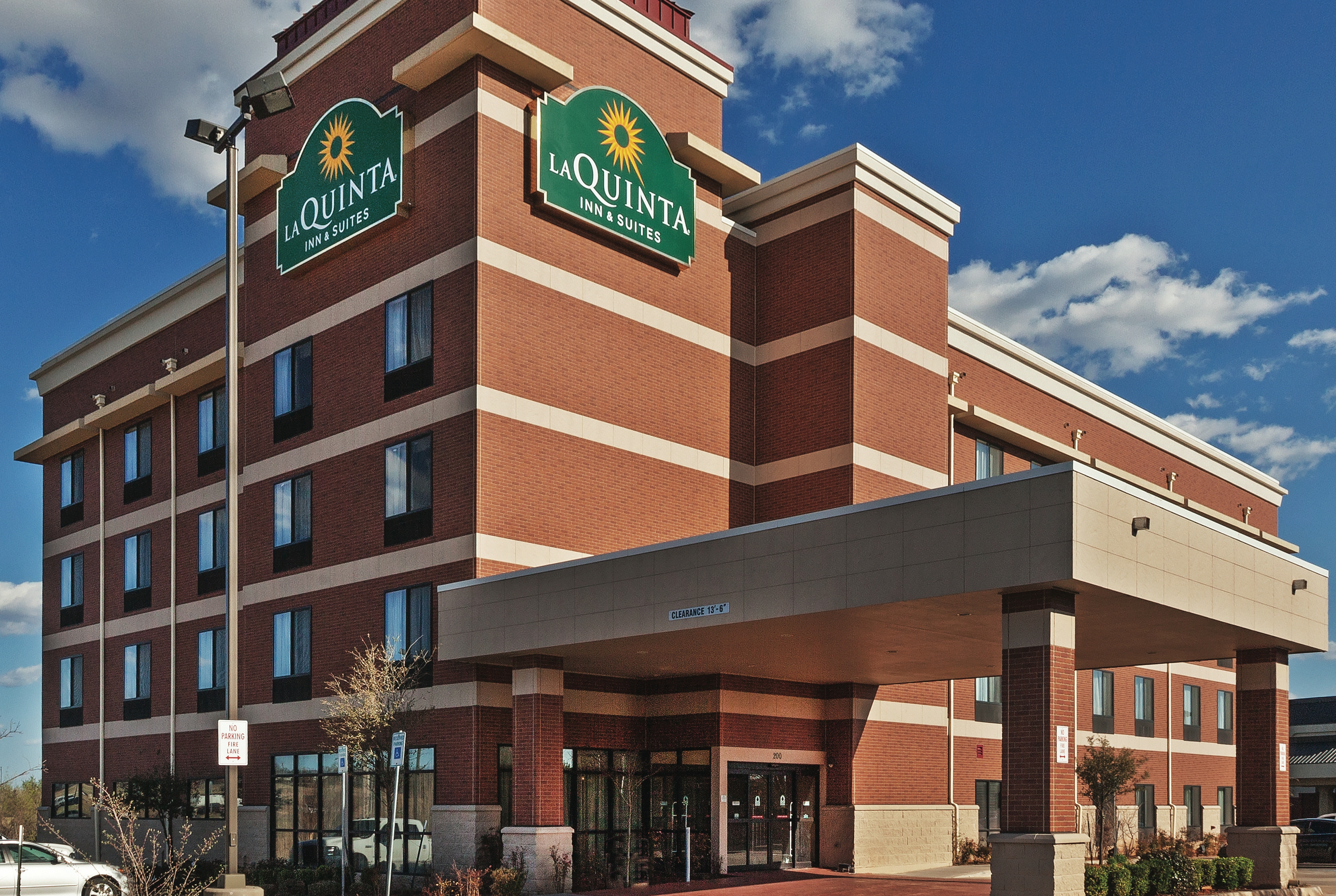 Exterior of La Quinta Inn & Suites by Wyndham Edmond hotel in Edmond, Oklahoma