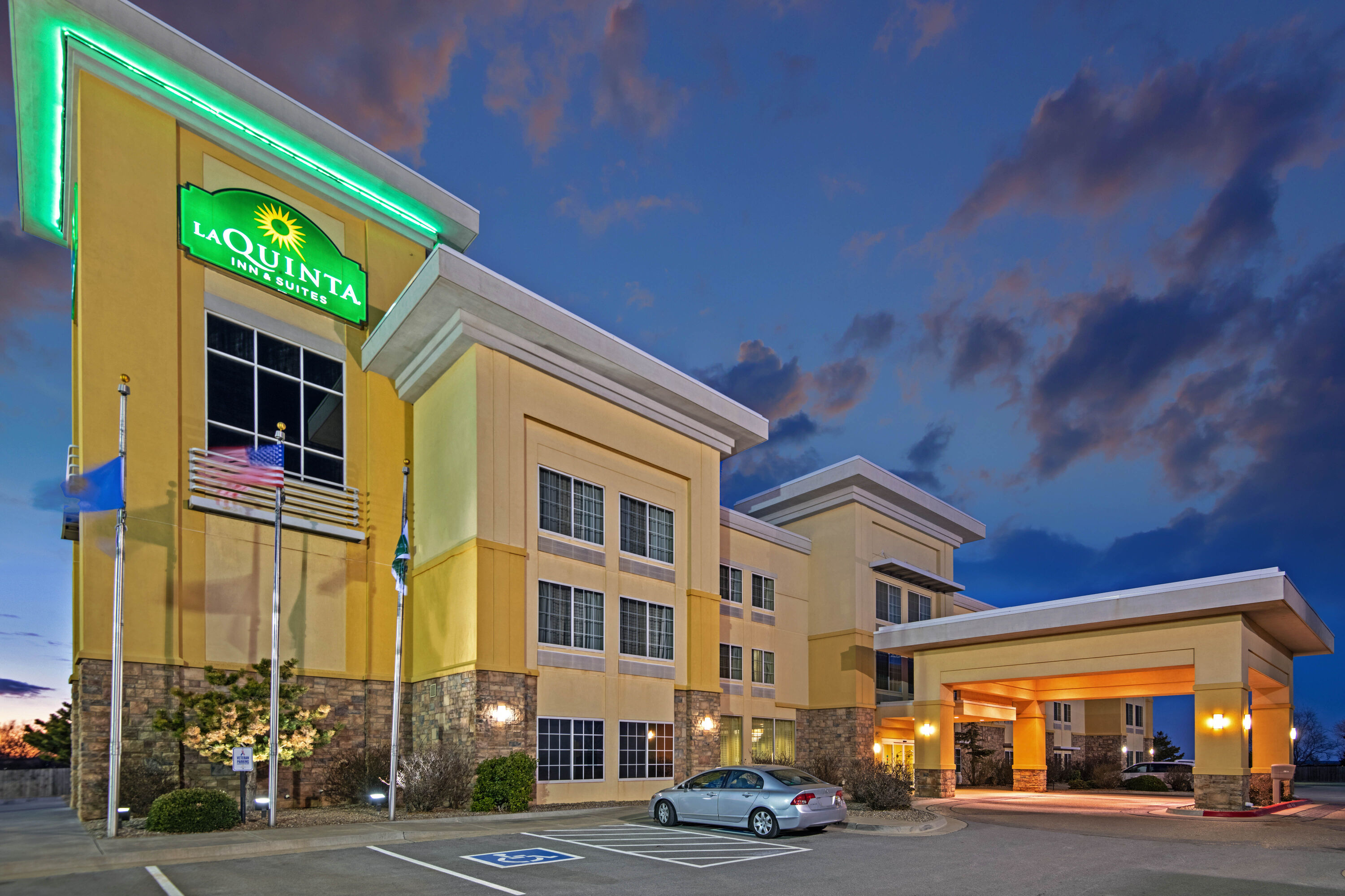 La Quinta Inn & Suites by Wyndham Elk City Elk City, OK Hotels