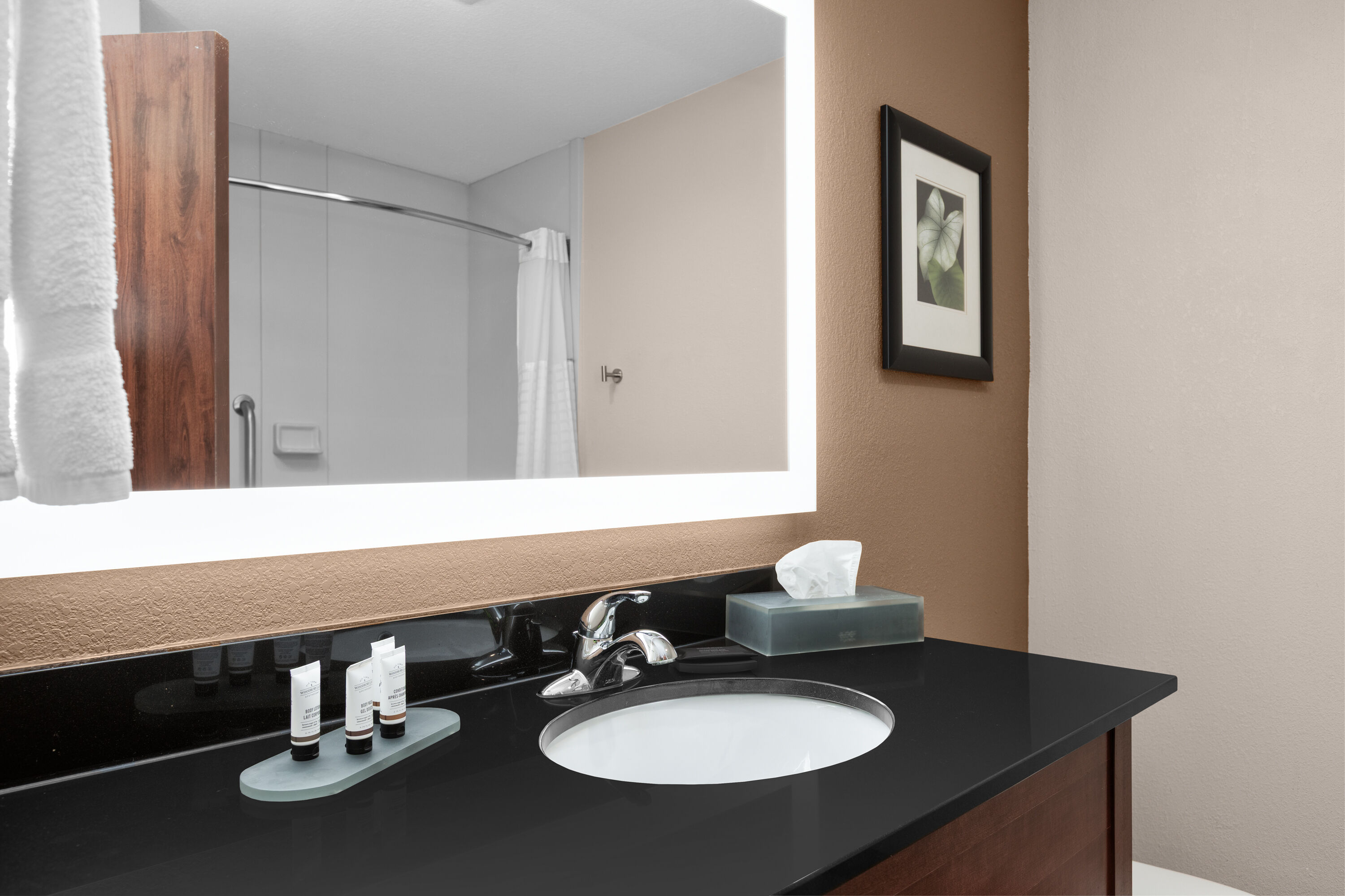 Guest room bath at the La Quinta Inn & Suites by Wyndham Midwest City - Tinker AFB in Midwest City, Oklahoma