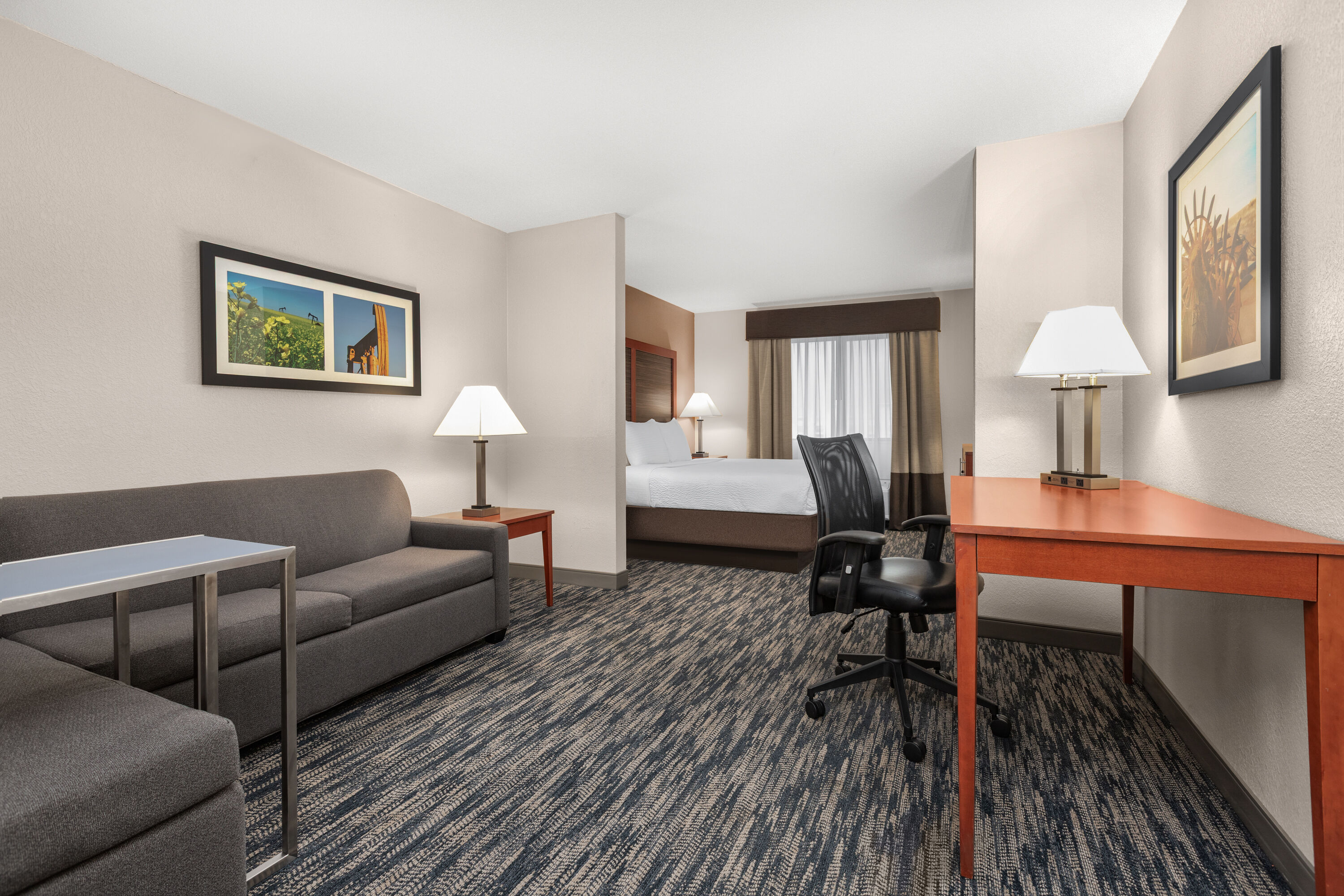 Guest room at the La Quinta Inn & Suites by Wyndham Midwest City - Tinker AFB in Midwest City, Oklahoma