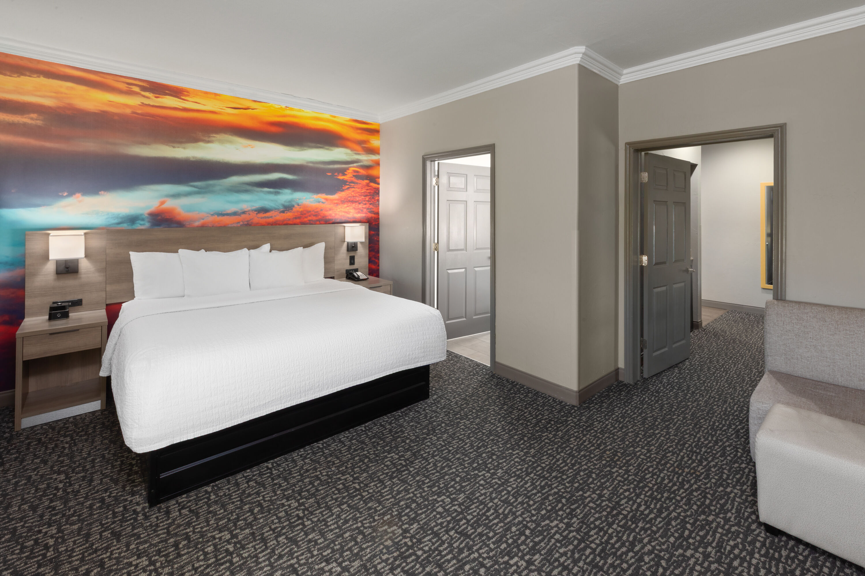La Quinta Inn & Suites by Wyndham Oklahoma City - Moore suite in Moore, Oklahoma