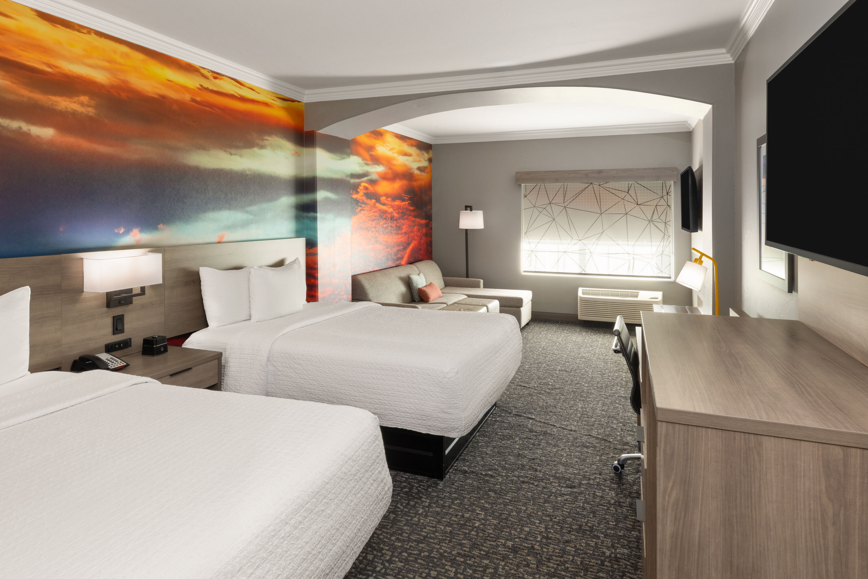 La Quinta Inn & Suites by Wyndham Oklahoma City - Moore suite in Moore, Oklahoma